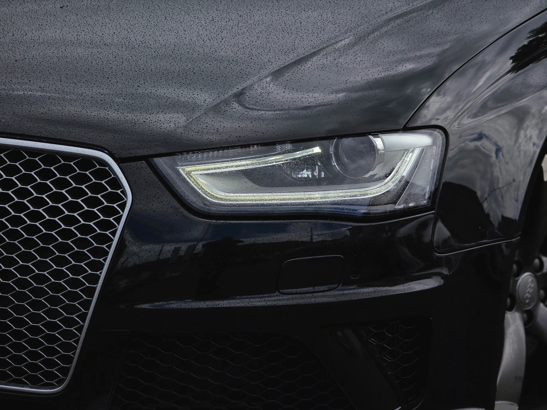 AUDI RS4 Avant 4.2 FSI V8 Quattro S-tronic * CH-Fahrzeug *-image-3