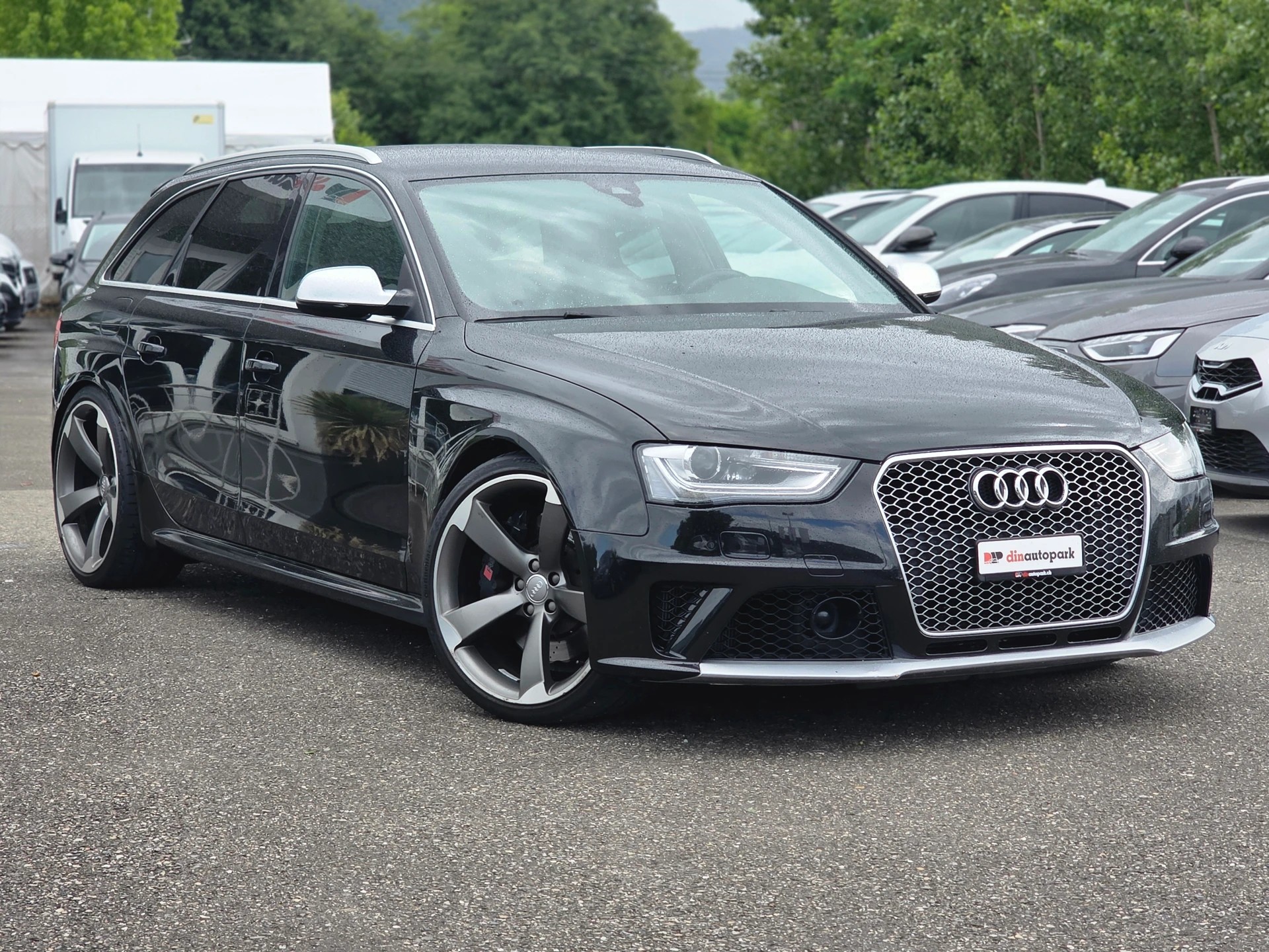 AUDI RS4 Avant 4.2 FSI V8 Quattro S-tronic * CH-Fahrzeug *-image-4