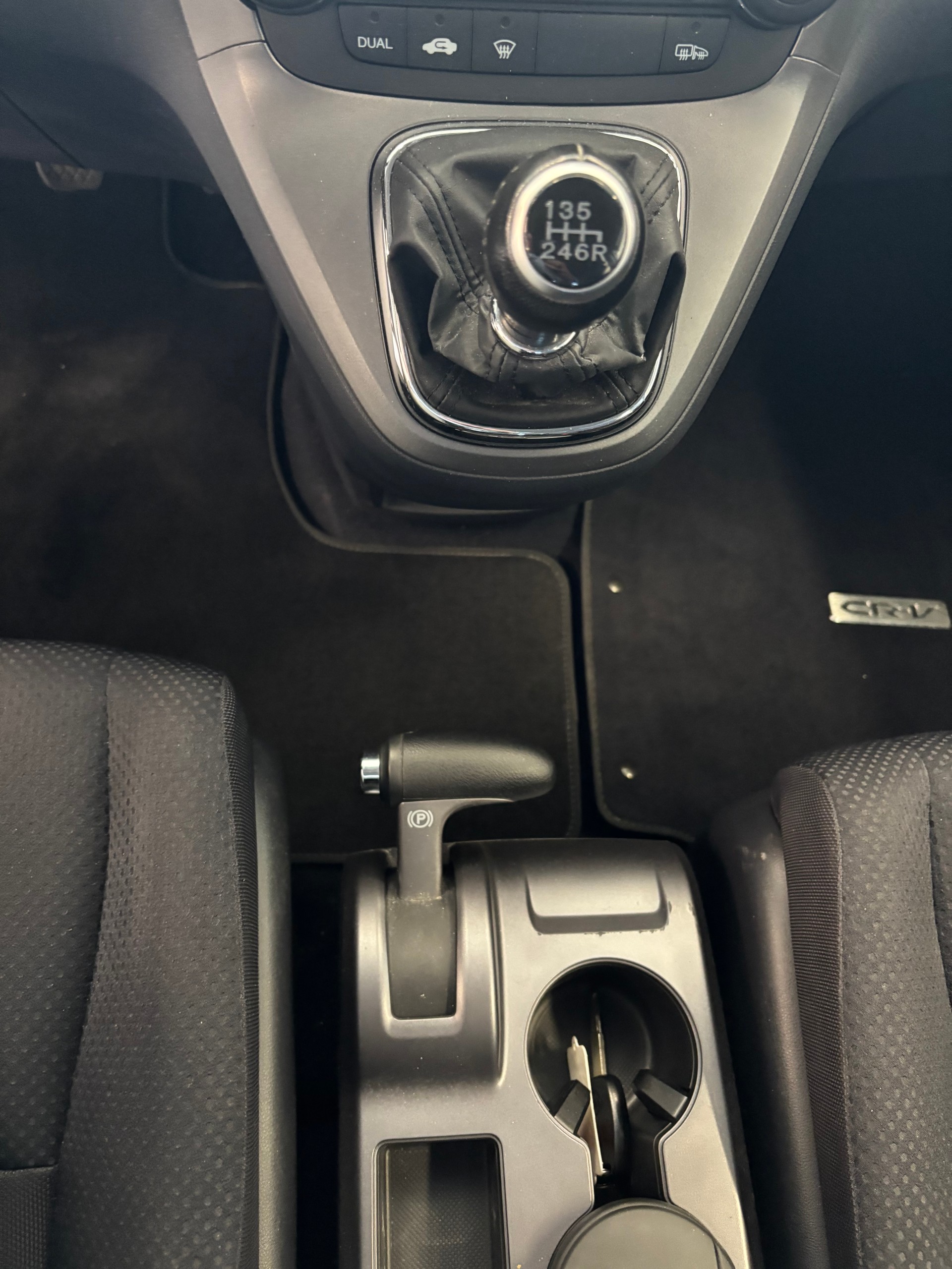 HONDA CR-V 2.0 4WD Elegance-image-10