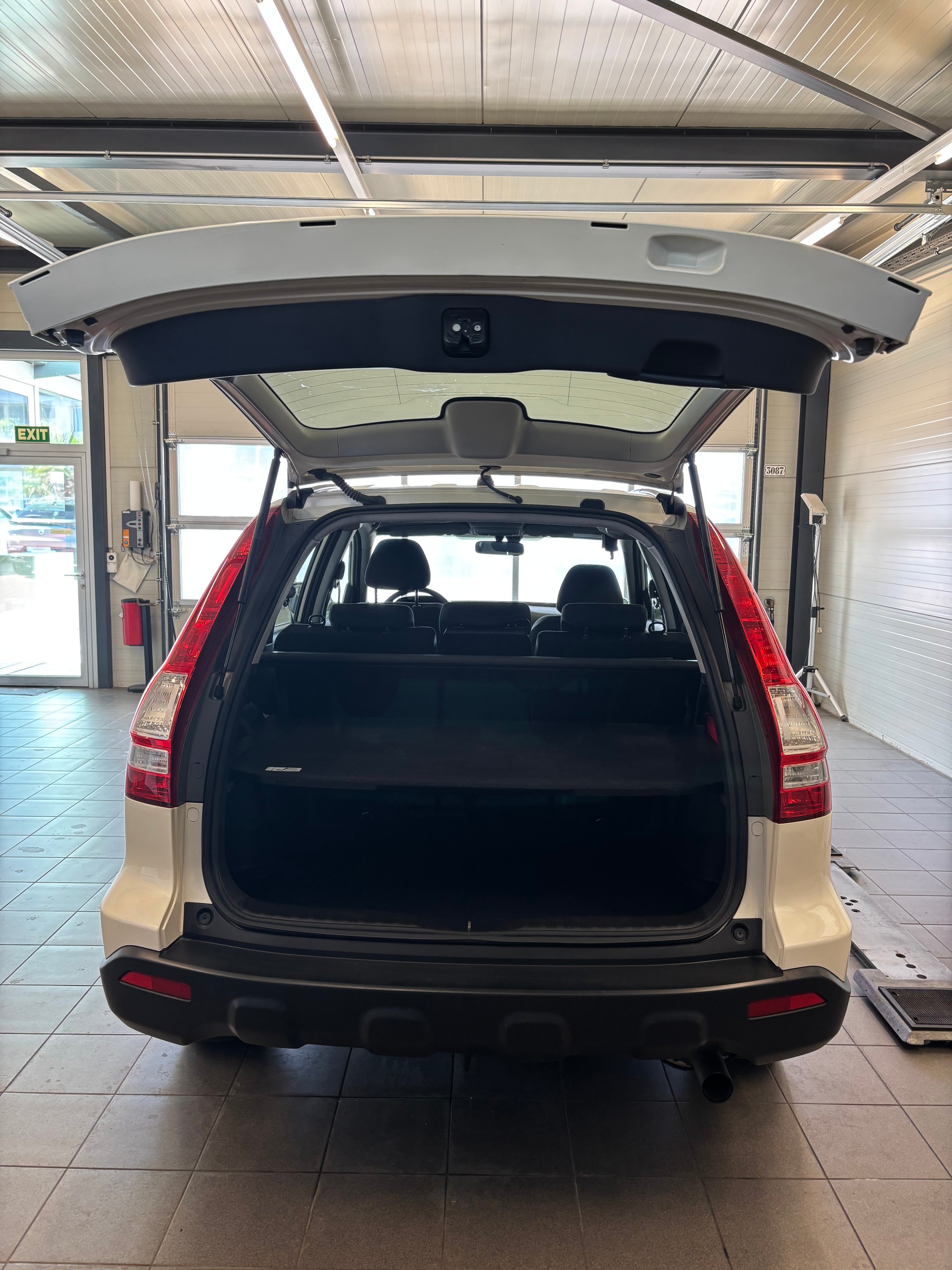 HONDA CR-V 2.0 4WD Elegance-image-13