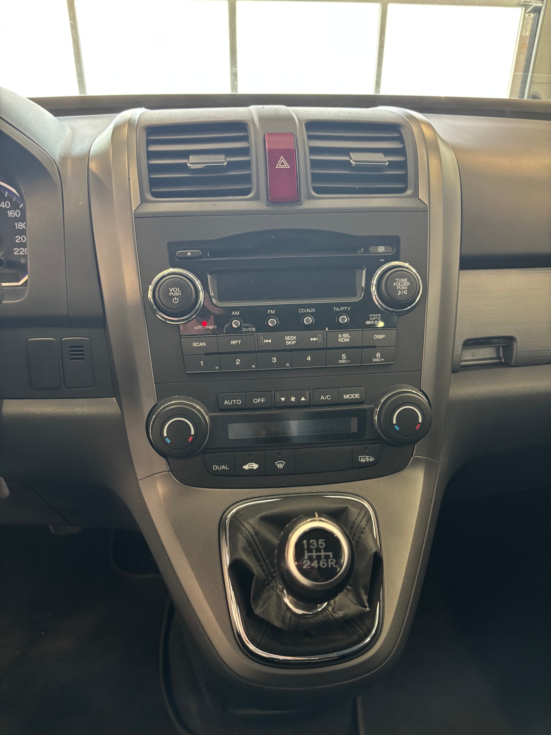 HONDA CR-V 2.0 4WD Elegance-image-9