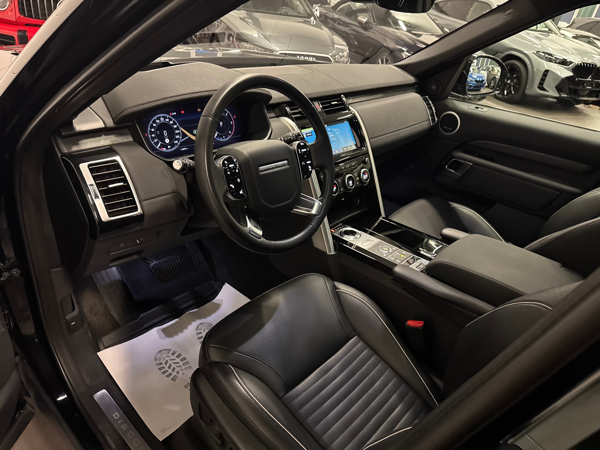 LAND ROVER Discovery 3.0 SDV6 HSE Automatic 7 Plätze-image-16