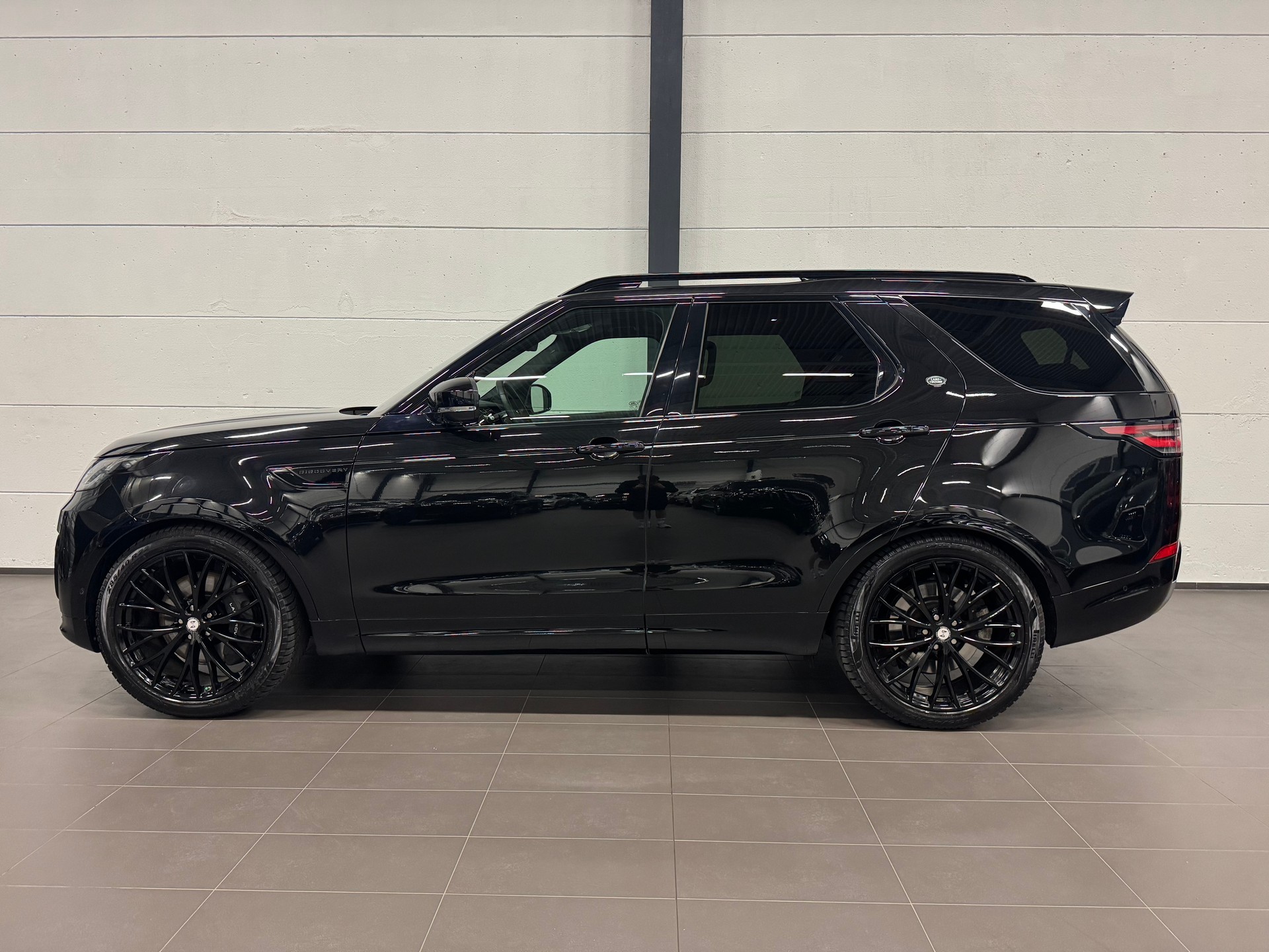 LAND ROVER Discovery 3.0 SDV6 HSE Automatic 7 Plätze-image-8