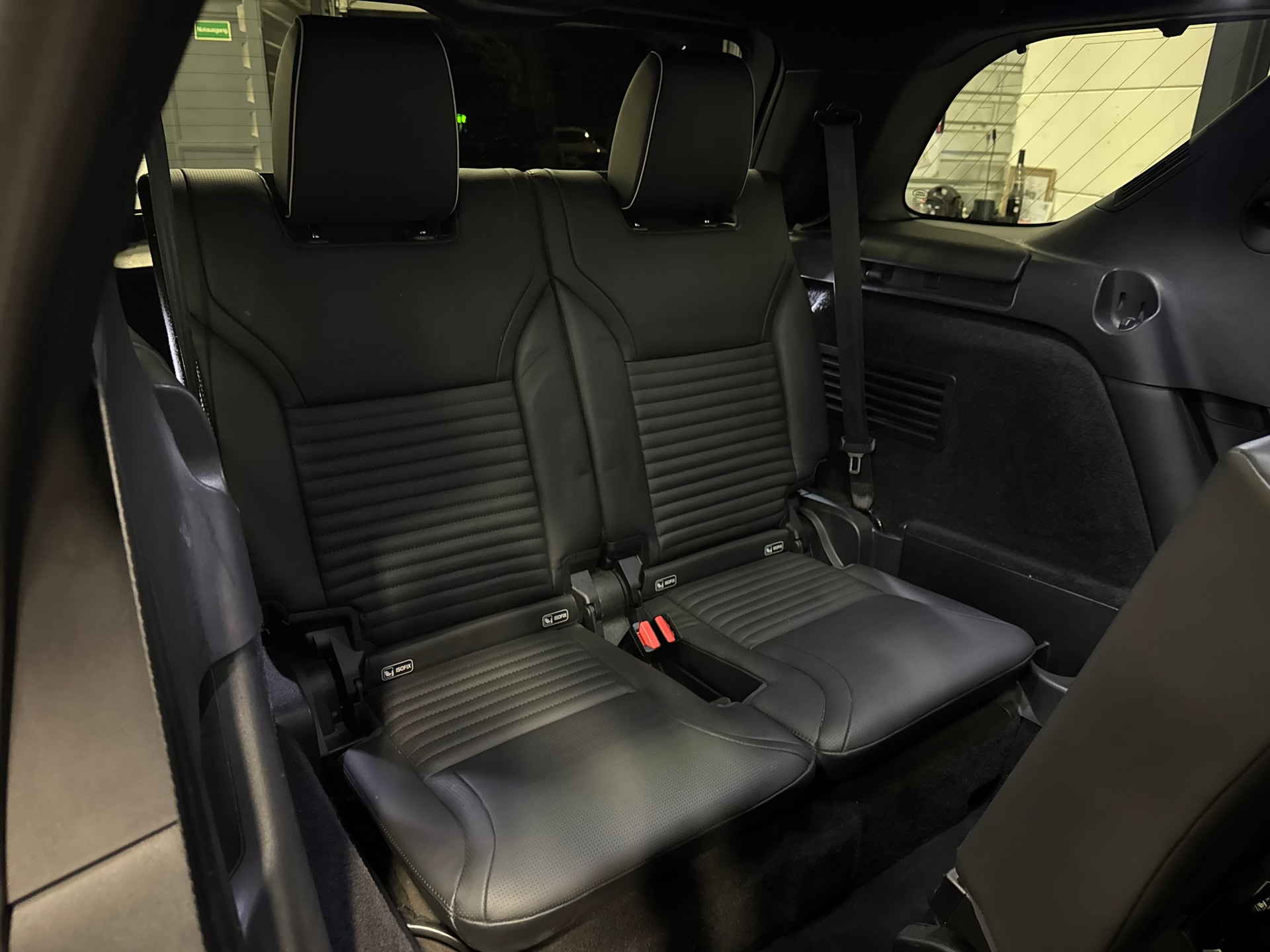 LAND ROVER Discovery 3.0 SDV6 HSE Automatic 7 Plätze-image-23