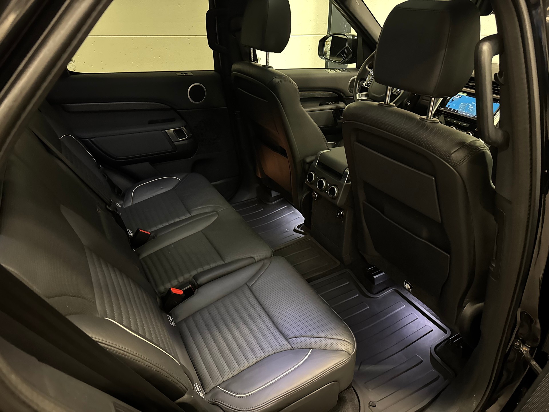 LAND ROVER Discovery 3.0 SDV6 HSE Automatic 7 Plätze-image-20