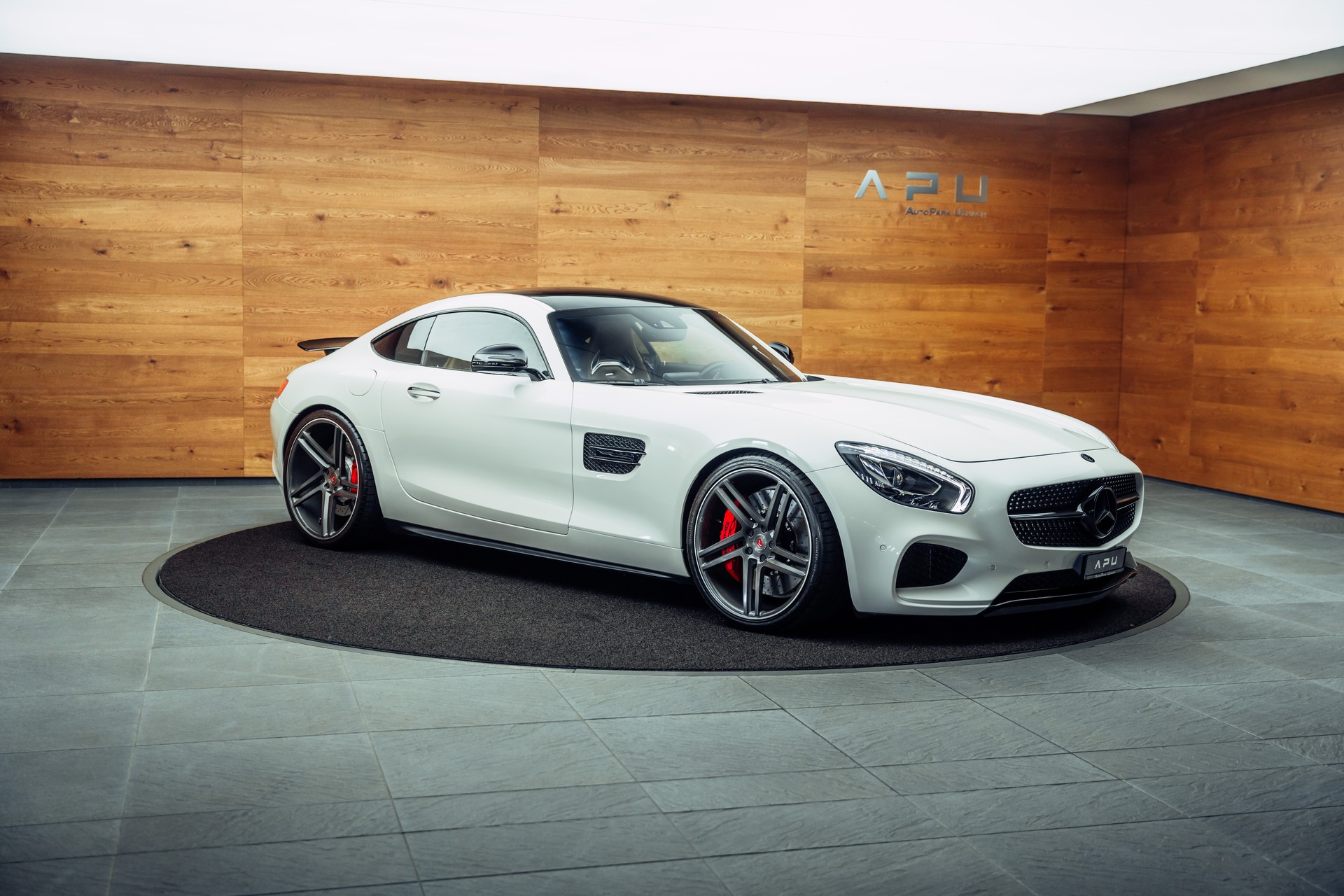 MERCEDES-BENZ AMG GT S Speedshift DCT-image-21