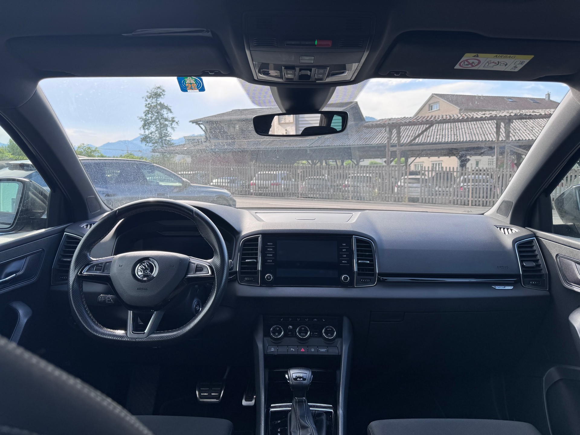 SKODA Karoq 2.0 TSI SportLine 4x4 DSG-image-11