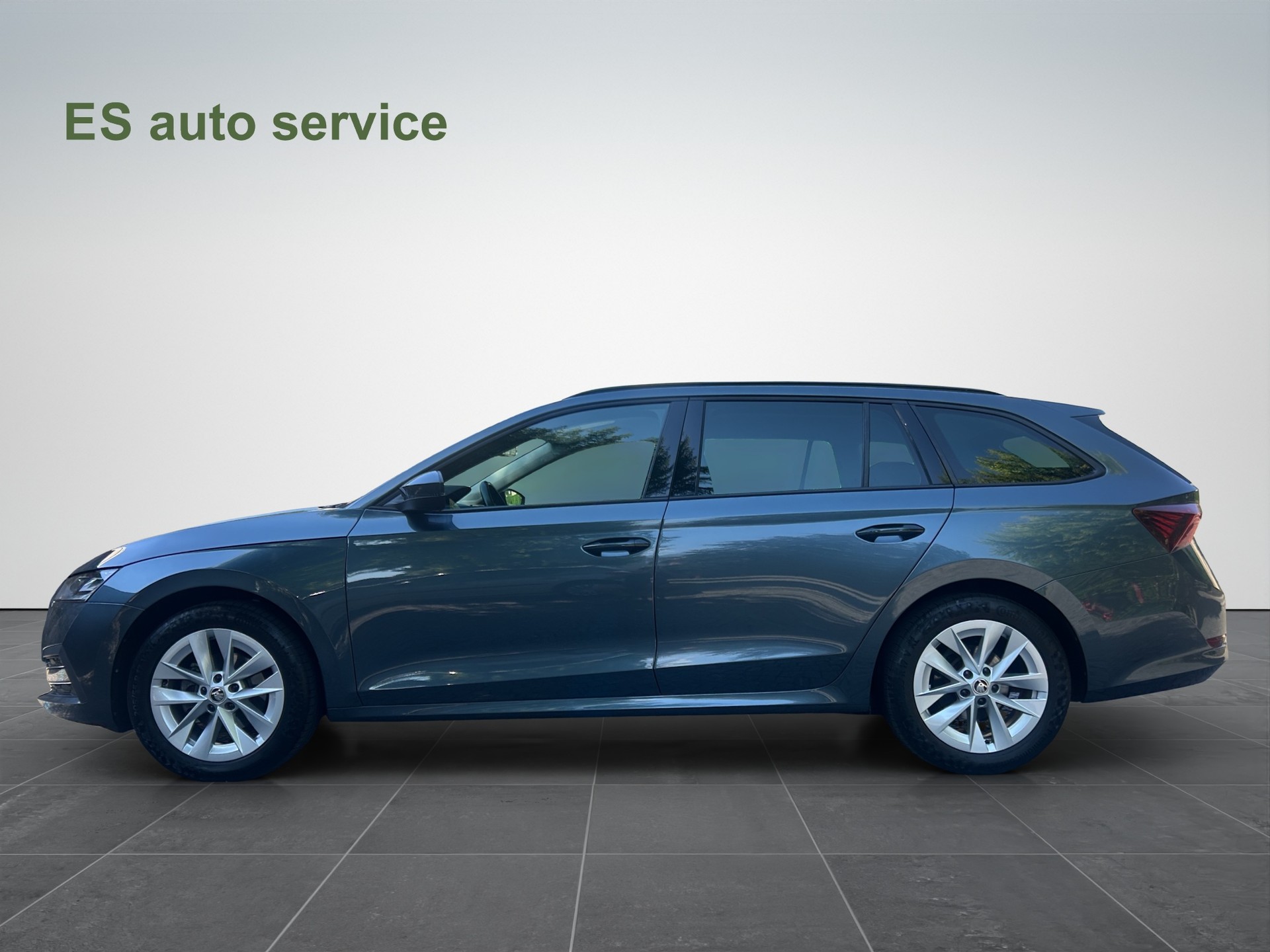 SKODA Octavia Combi 1.5 TSI mHEV DSG Ambition-image-2