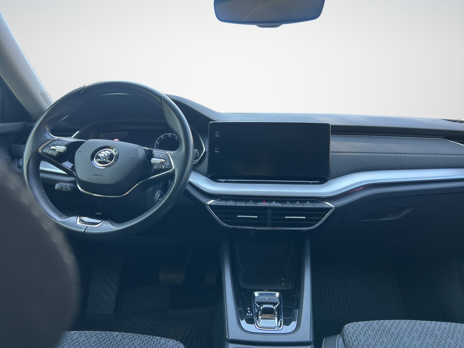 SKODA Octavia Combi 1.5 TSI mHEV DSG Ambition-image-6