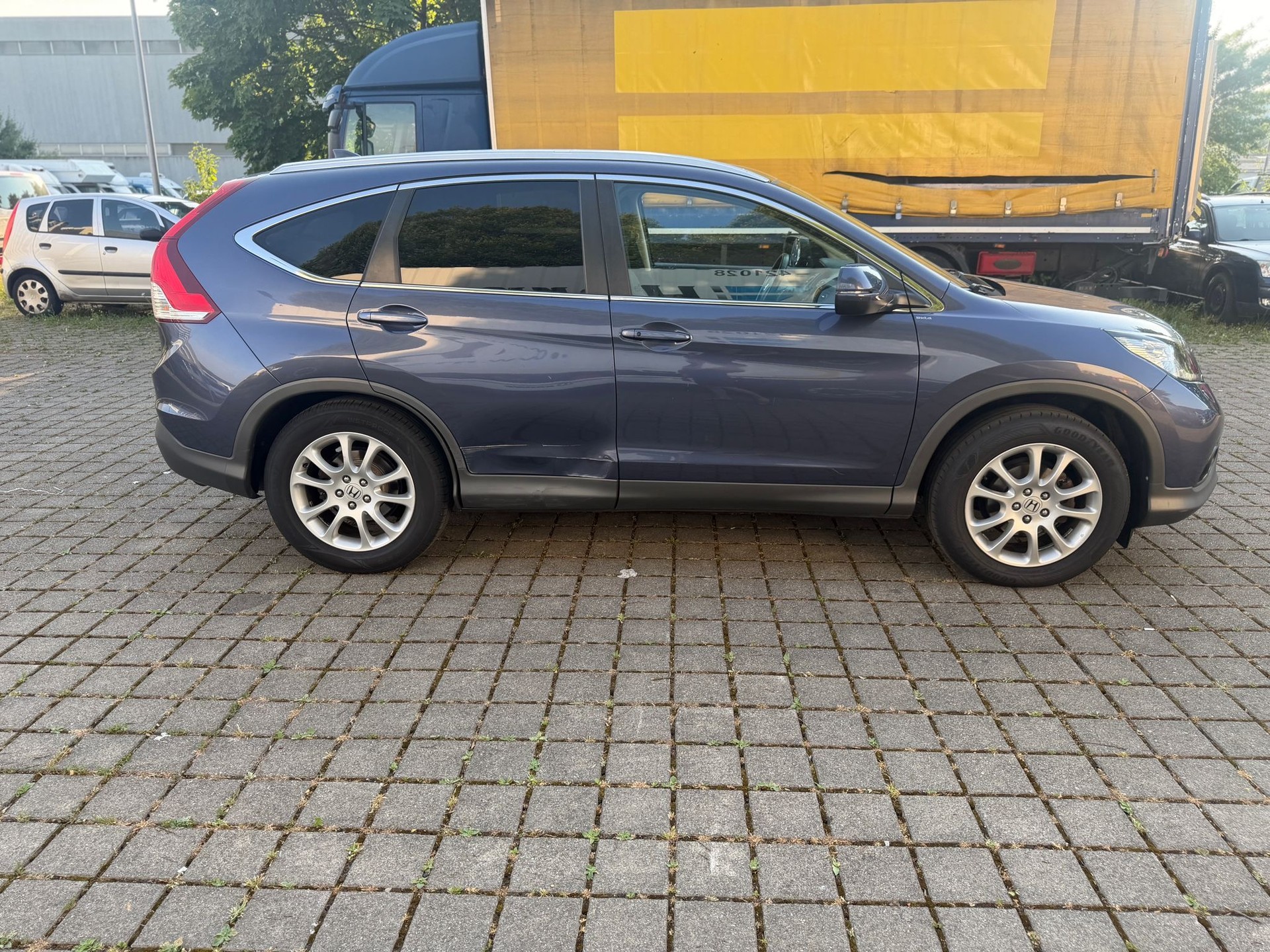 HONDA CR-V 2.0 Lifestyle 4WD Automatic-image-2