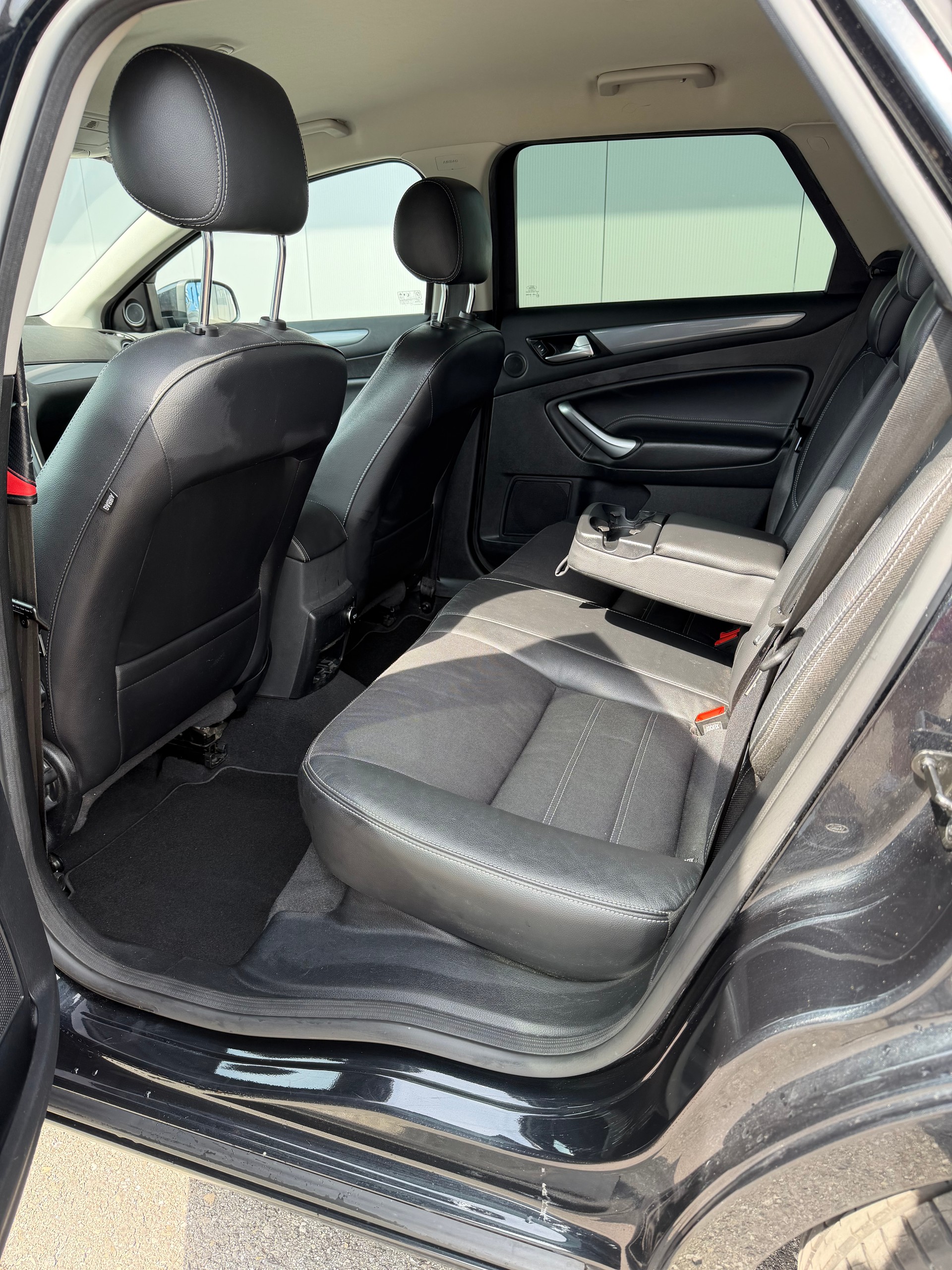 FORD Mondeo Kombi-image-3