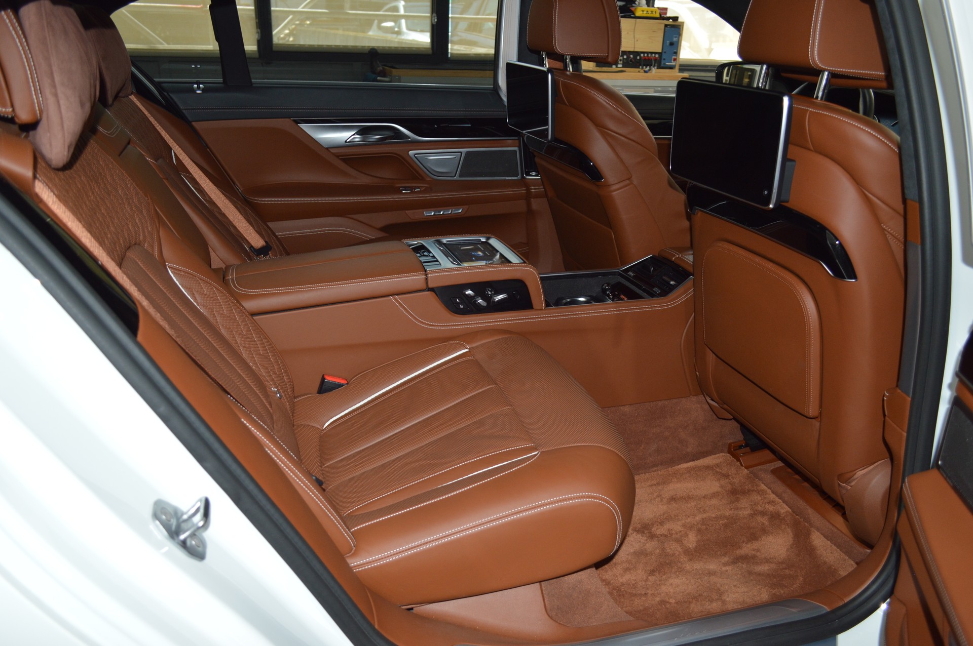 BMW 750Li xDrive Steptronic-image-13