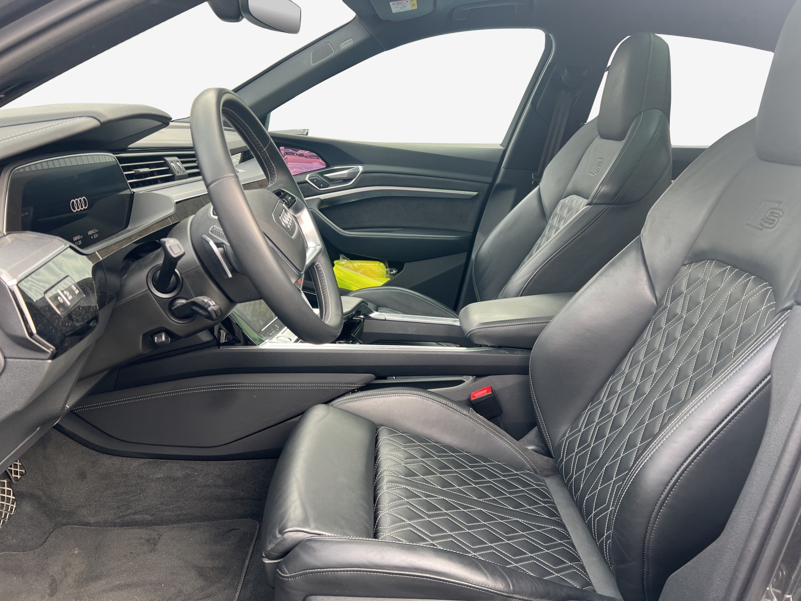 AUDI e-tron 55 Sportback S Line quattro-image-7