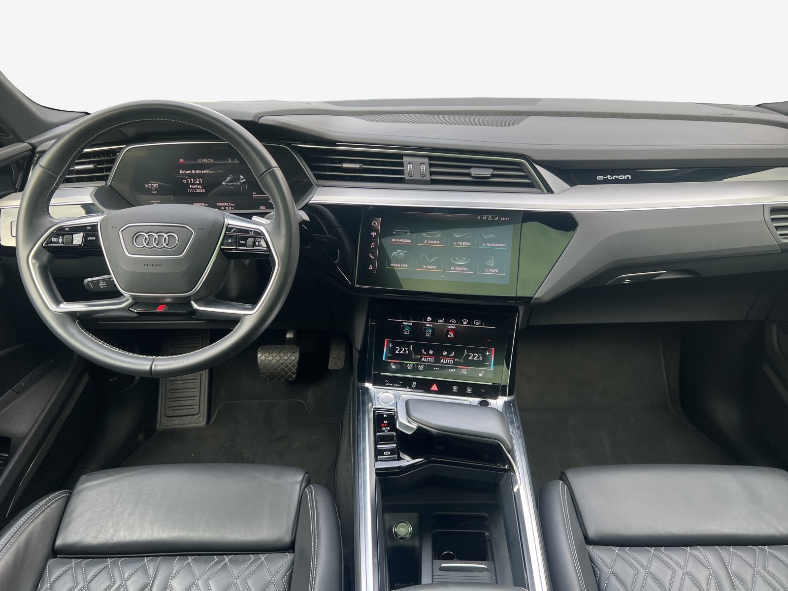AUDI e-tron 55 Sportback S Line quattro-image-8