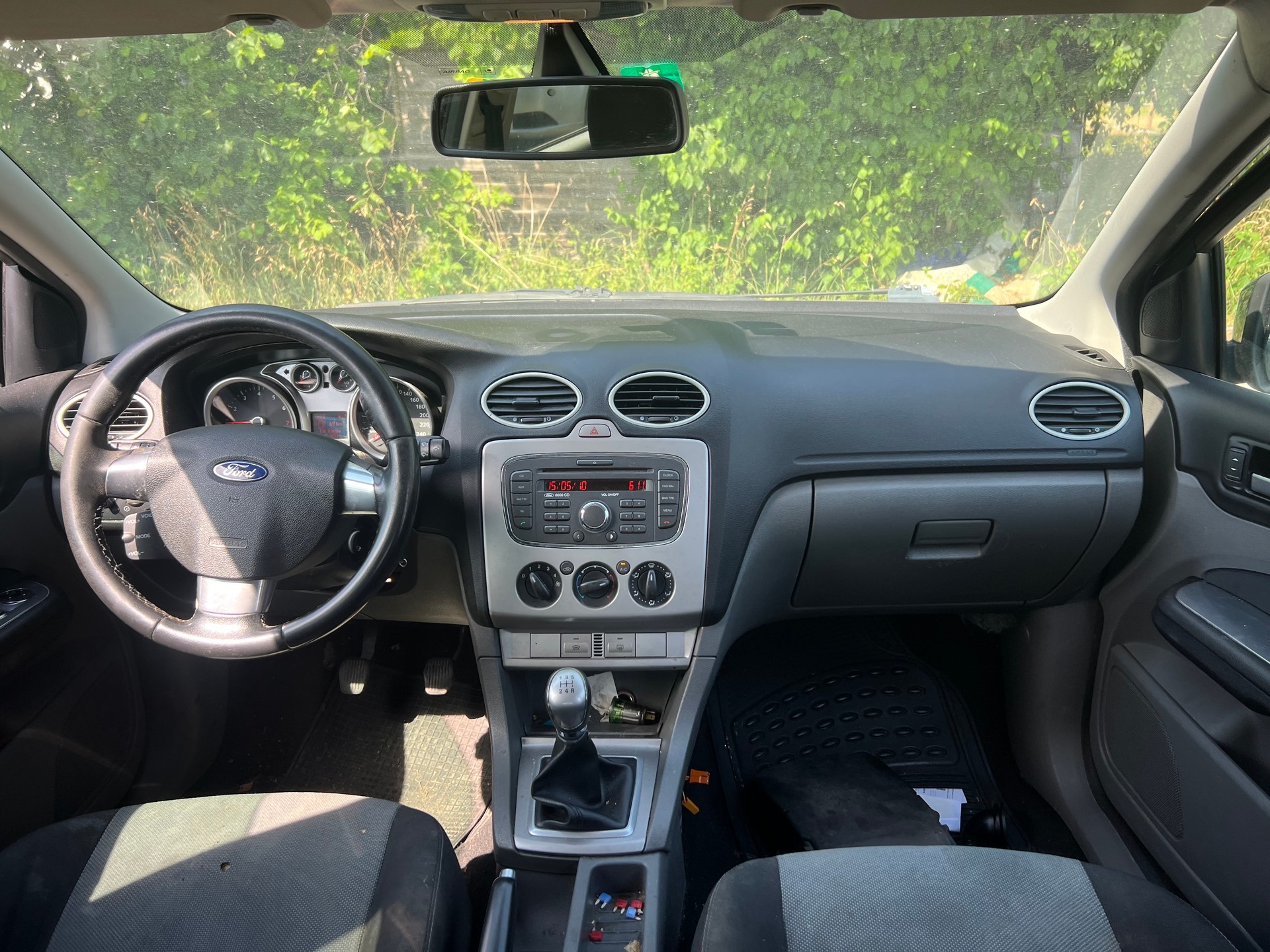 FORD Focus 1.8i Titanium-image-9