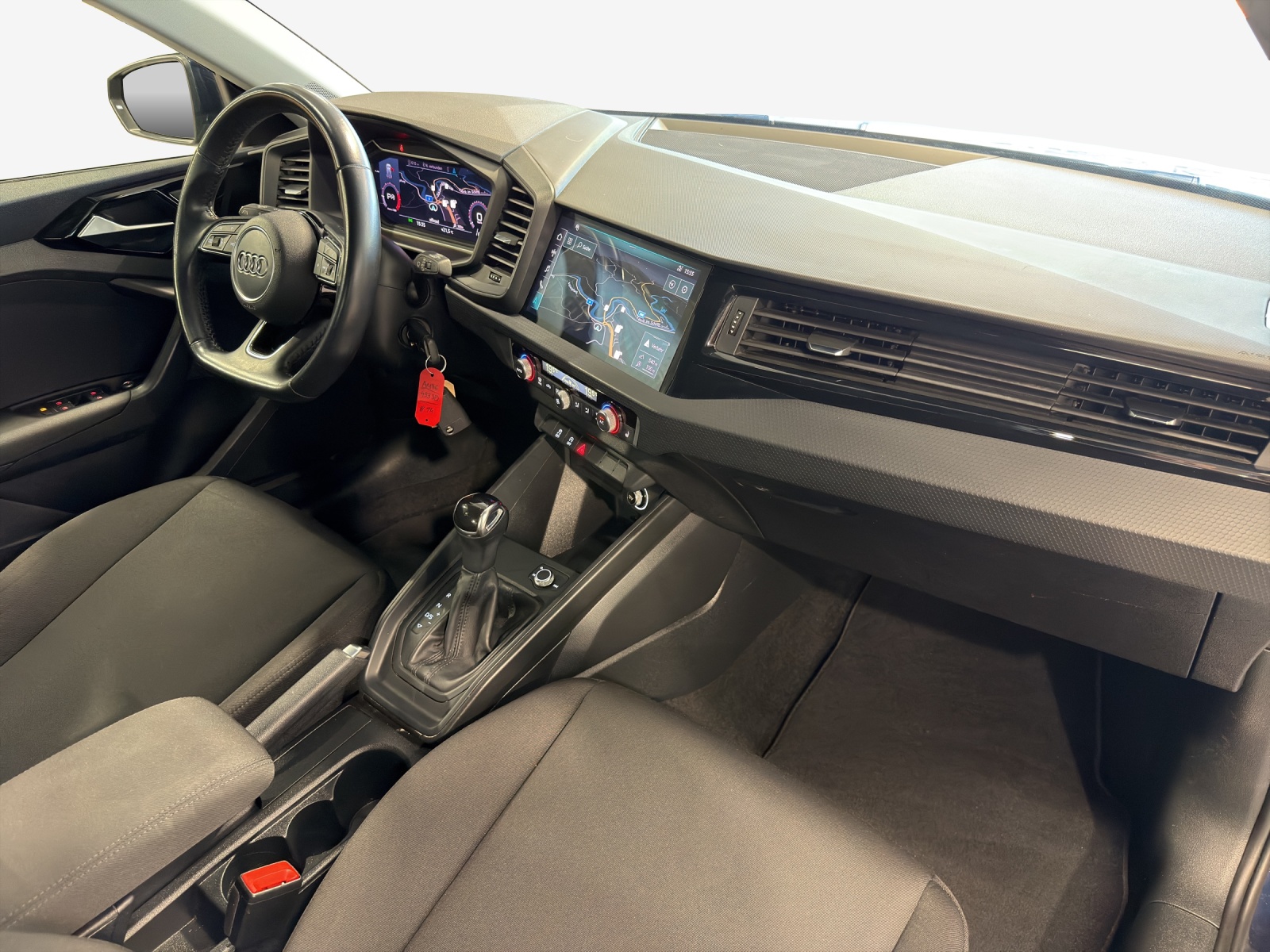 AUDI A1 Sportback 35 TFSI advanced S-tronic-image-13