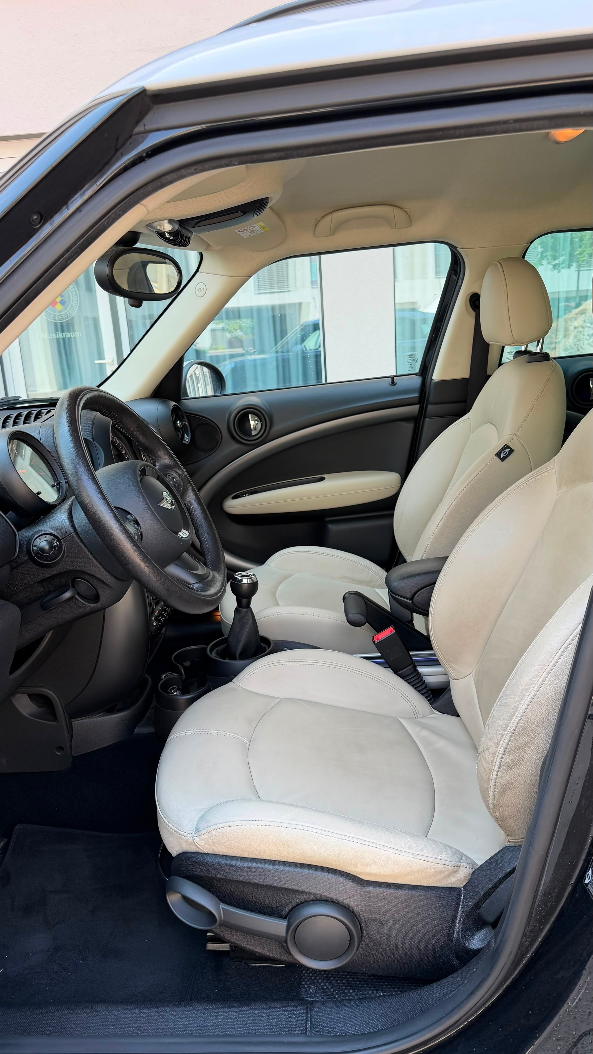 MINI Countryman Cooper S ALL4 Snowhill-image-10