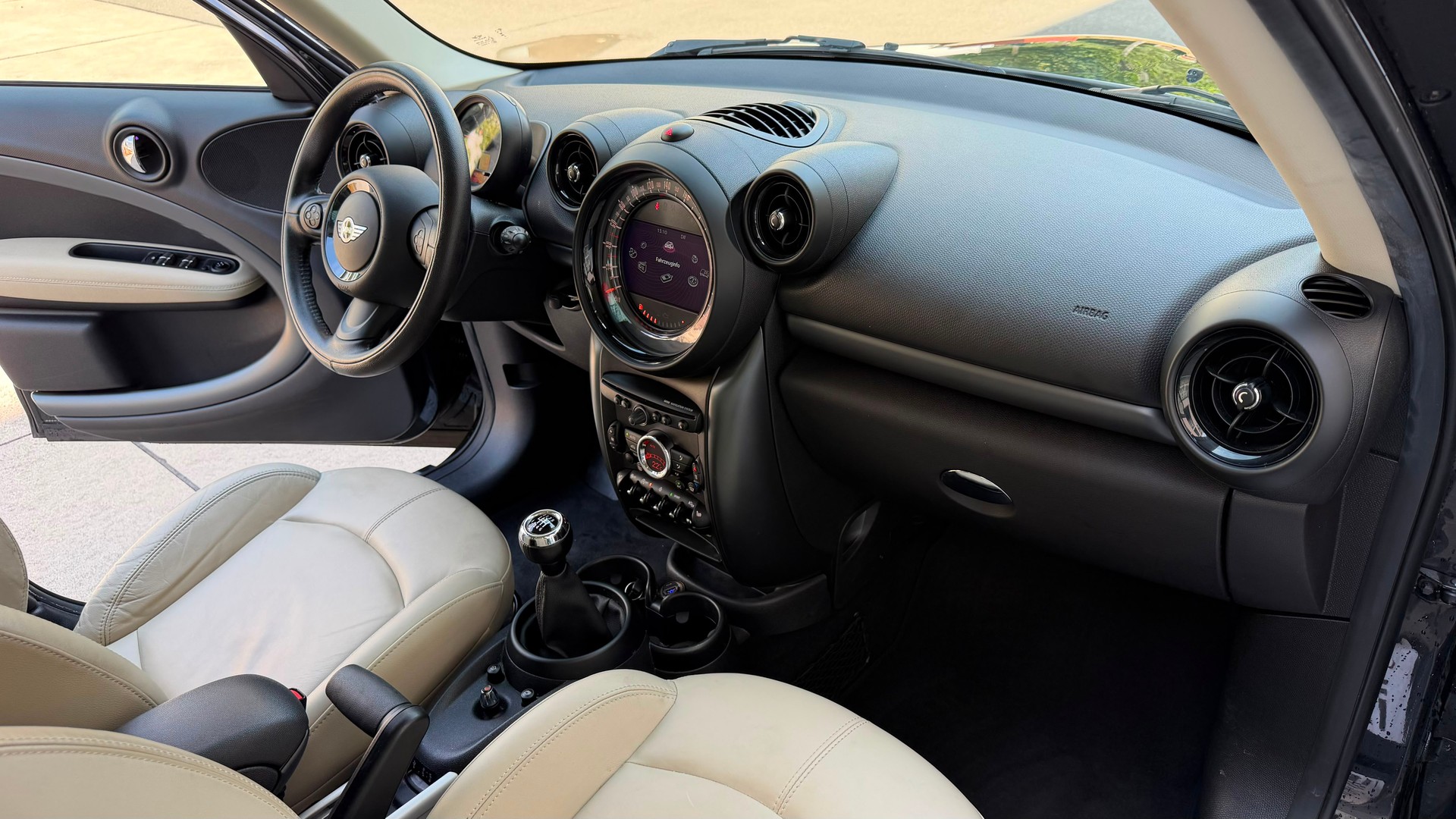 MINI Countryman Cooper S ALL4 Snowhill-image-8