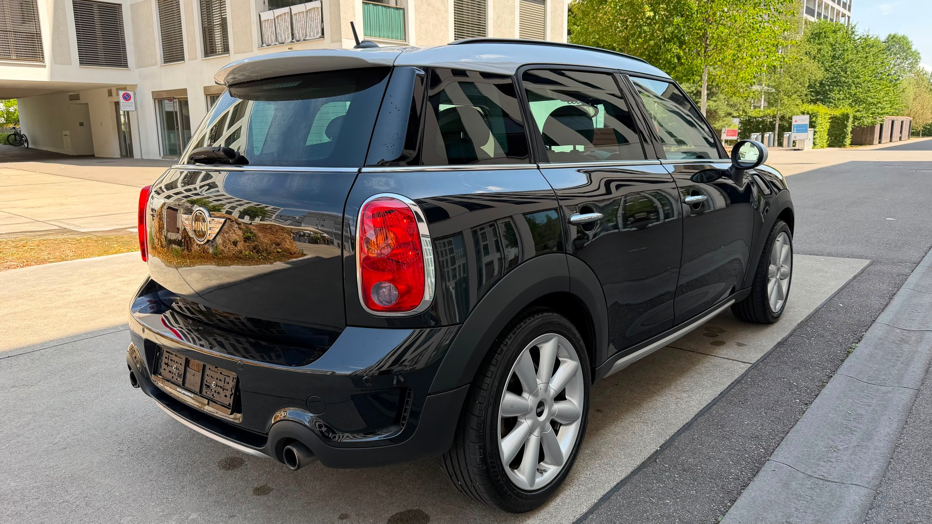 MINI Countryman Cooper S ALL4 Snowhill-image-3