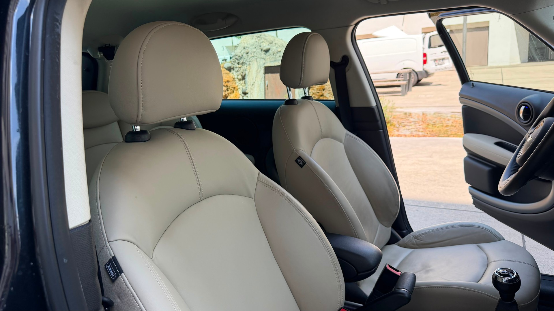MINI Countryman Cooper S ALL4 Snowhill-image-11