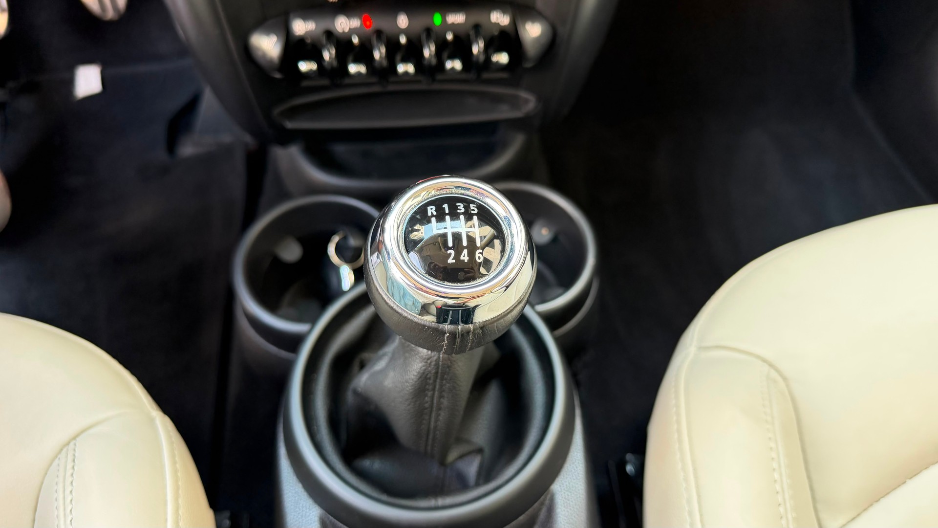 MINI Countryman Cooper S ALL4 Snowhill-image-13