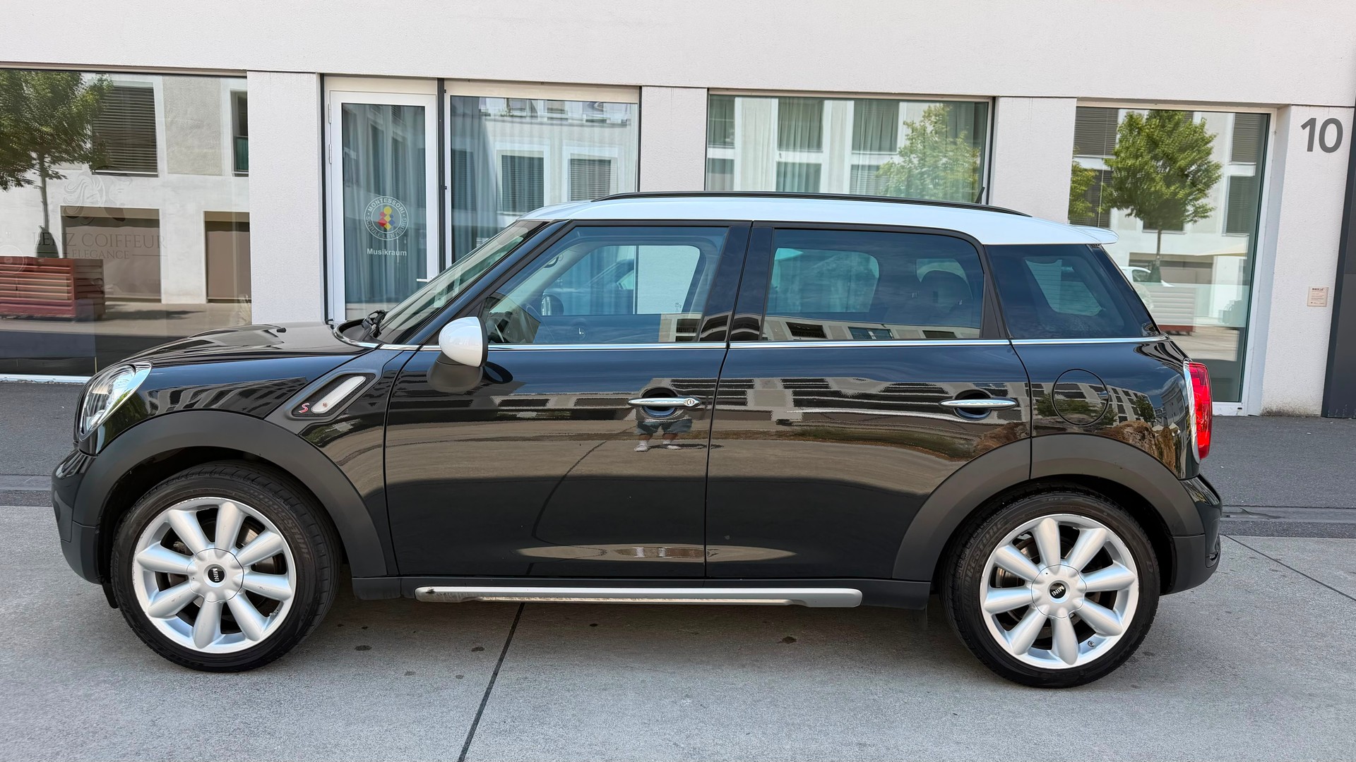 MINI Countryman Cooper S ALL4 Snowhill-image-6
