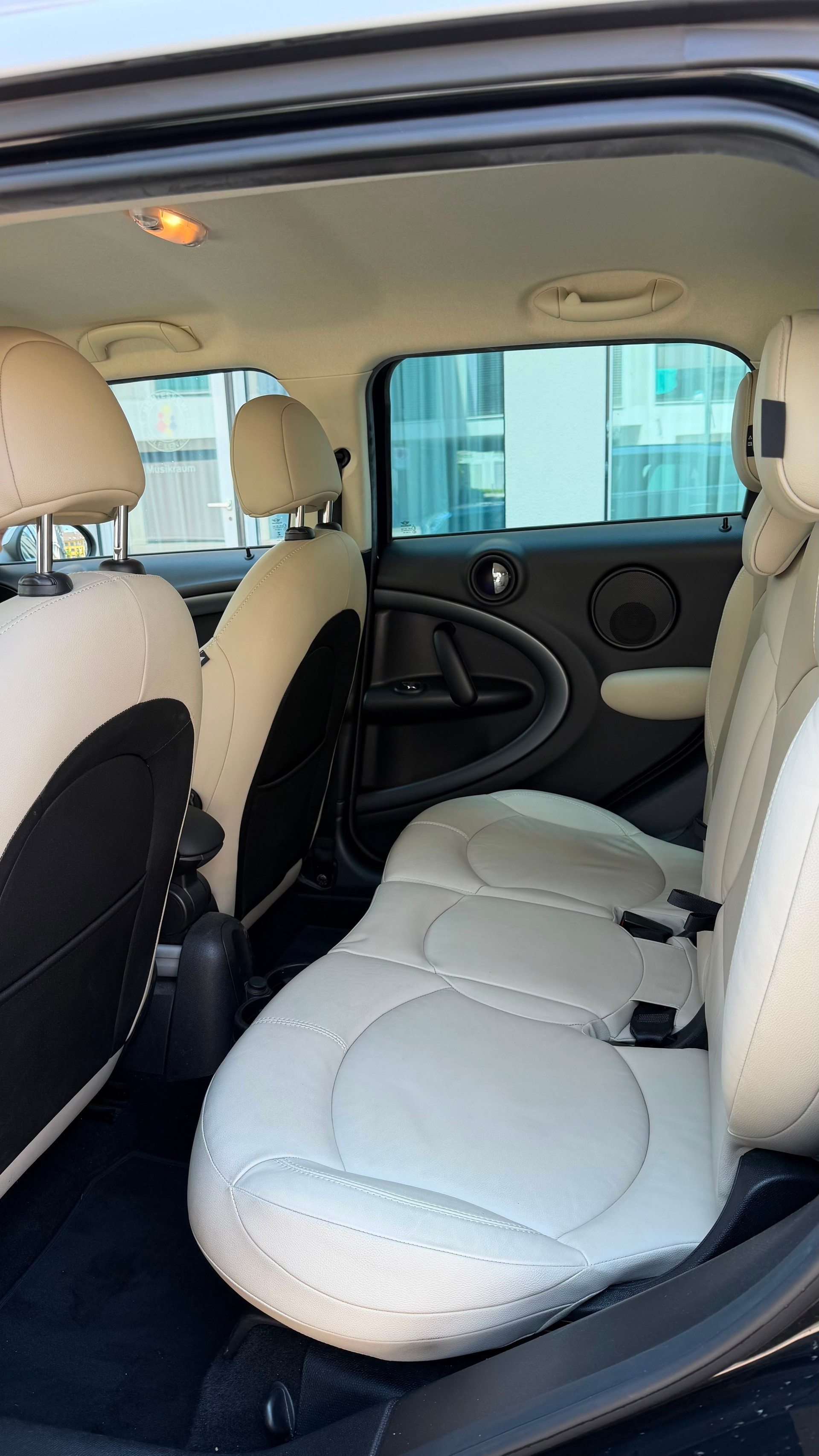 MINI Countryman Cooper S ALL4 Snowhill-image-17