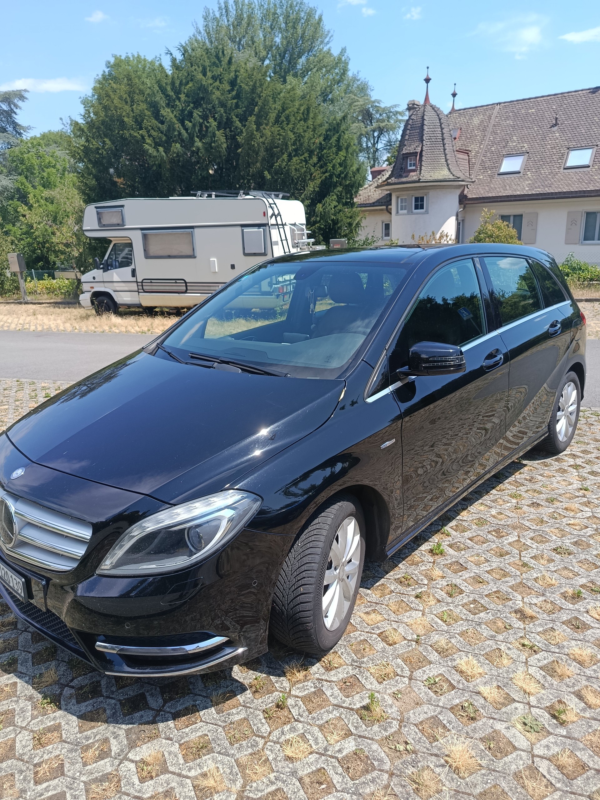 MERCEDES-BENZ B 200-image-3