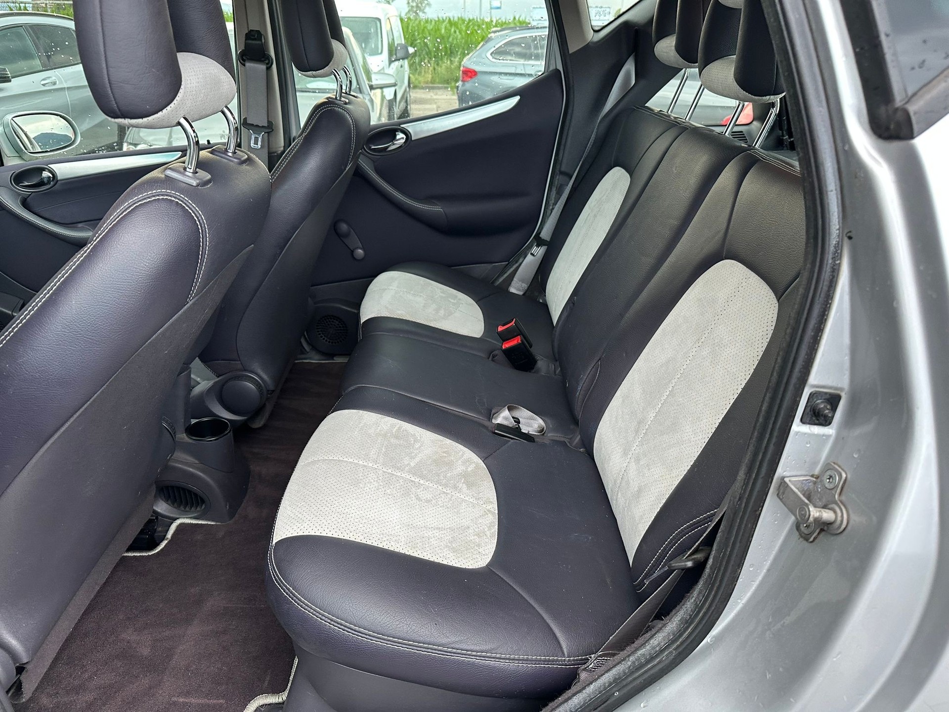 MERCEDES-BENZ A 210 Evolution-image-9