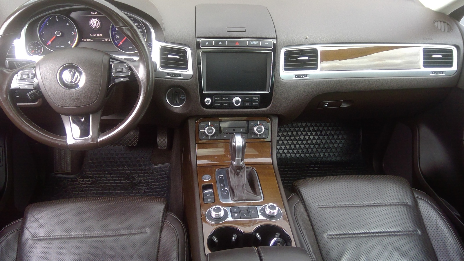 VW Touareg 3.0 TDI BlueMotion Technology Tiptronic-image-3