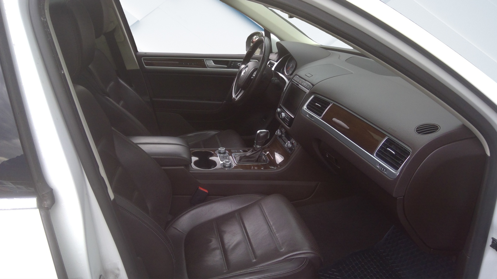 VW Touareg 3.0 TDI BlueMotion Technology Tiptronic-image-4
