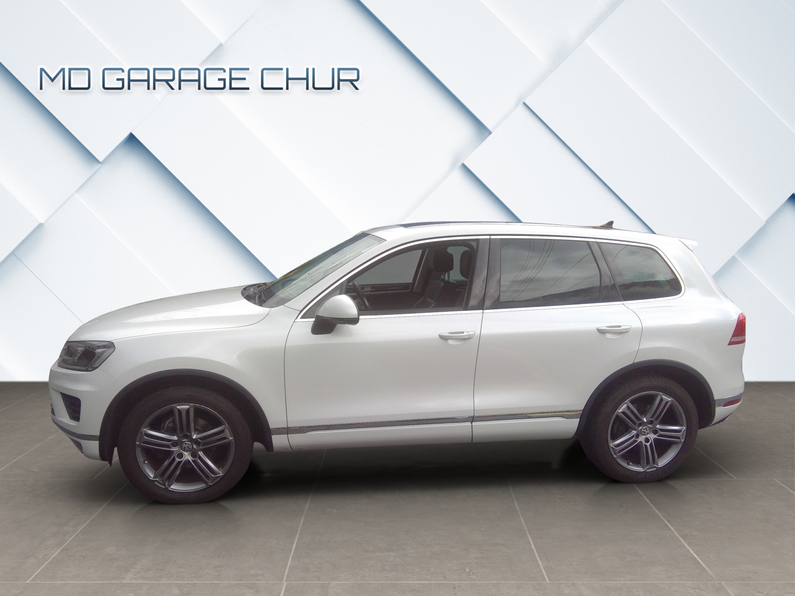 VW Touareg 3.0 TDI BlueMotion Technology Tiptronic-image-2