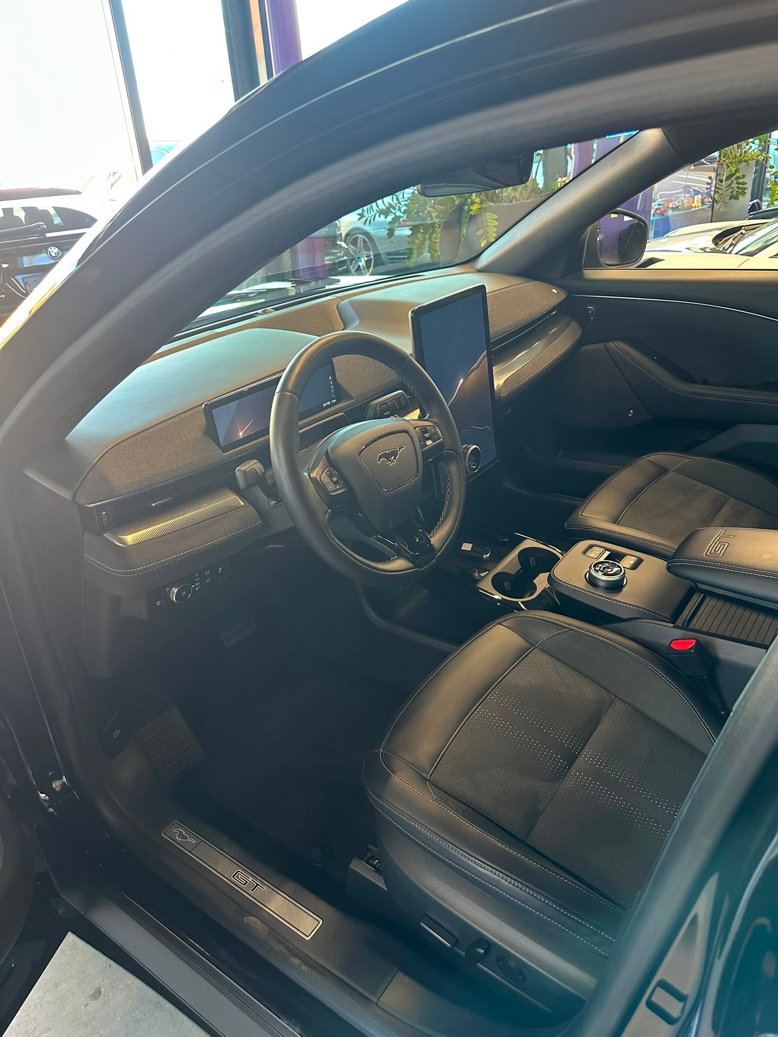 FORD Gt-showroom-element-3