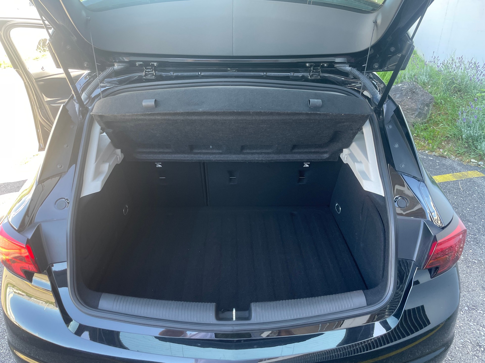 OPEL Astra 1.4i Turbo Enjoy Automatic-image-15
