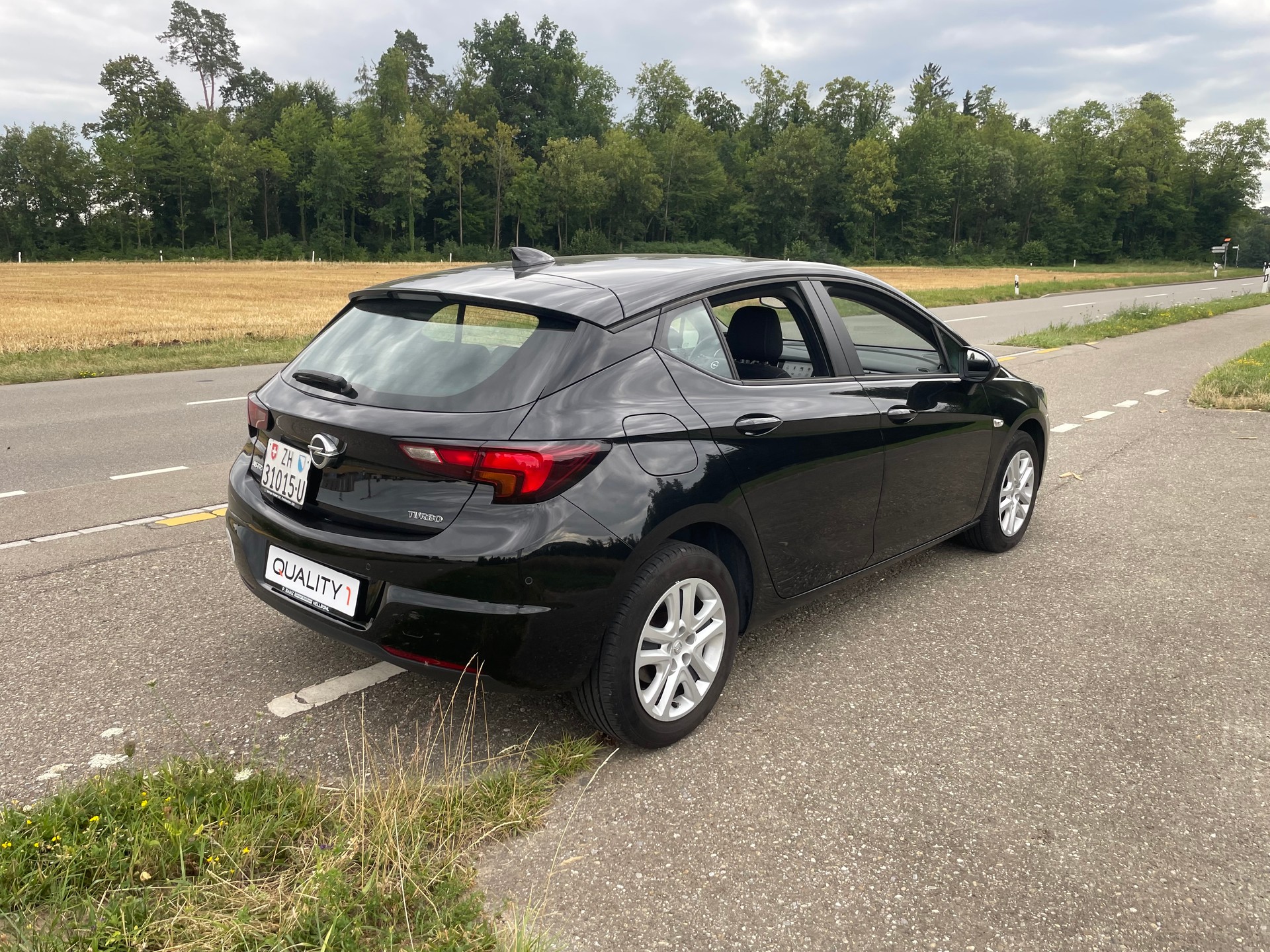 OPEL Astra 1.4i Turbo Enjoy Automatic-image-3