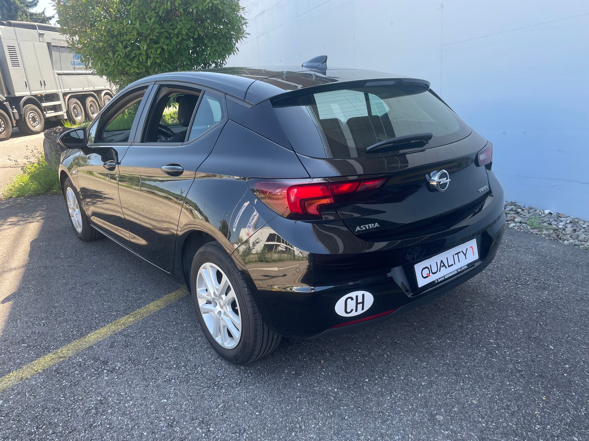 OPEL Astra 1.4i Turbo Enjoy Automatic-image-3