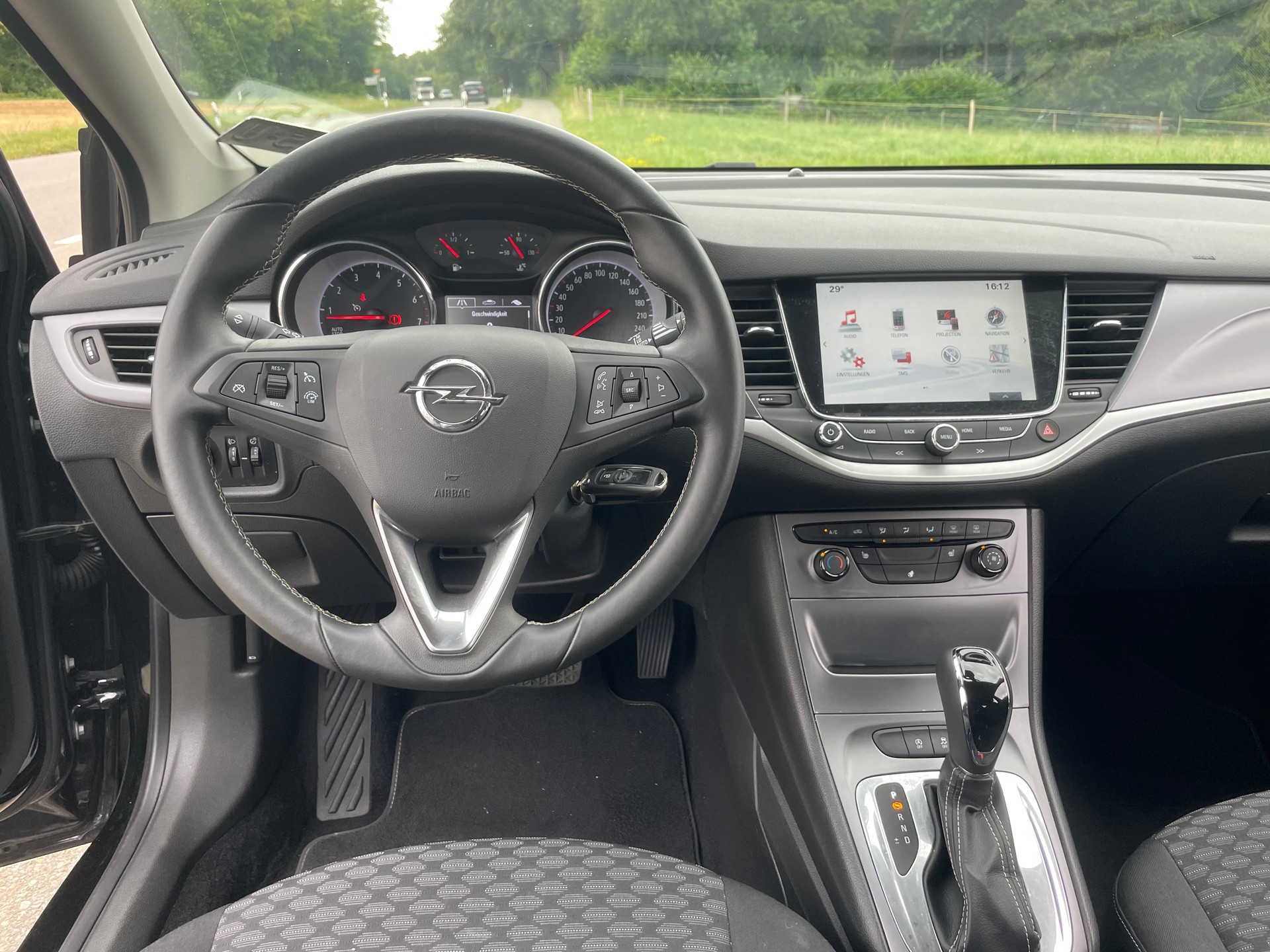 OPEL Astra 1.4i Turbo Enjoy Automatic-image-6