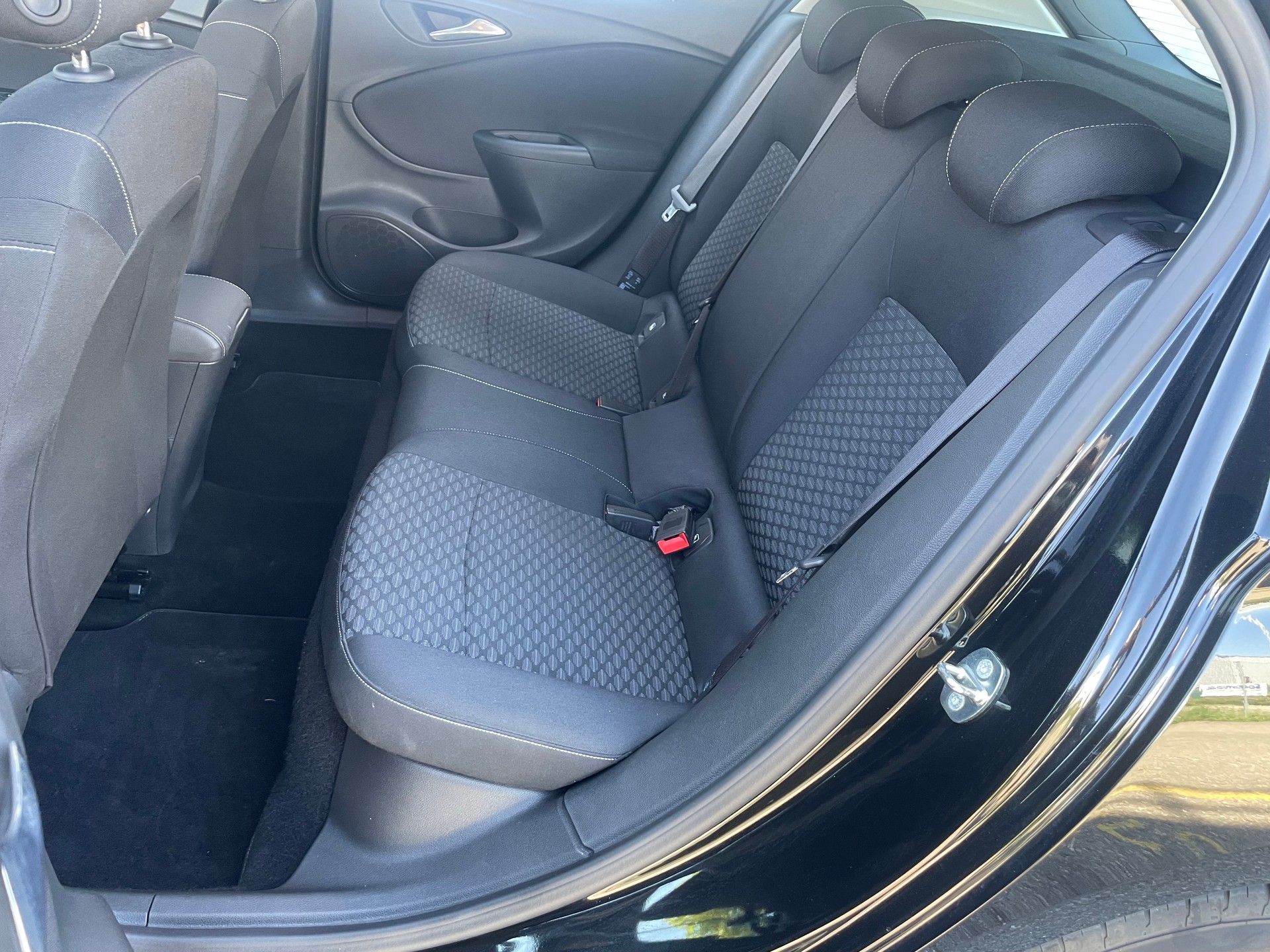OPEL Astra 1.4i Turbo Enjoy Automatic-image-11