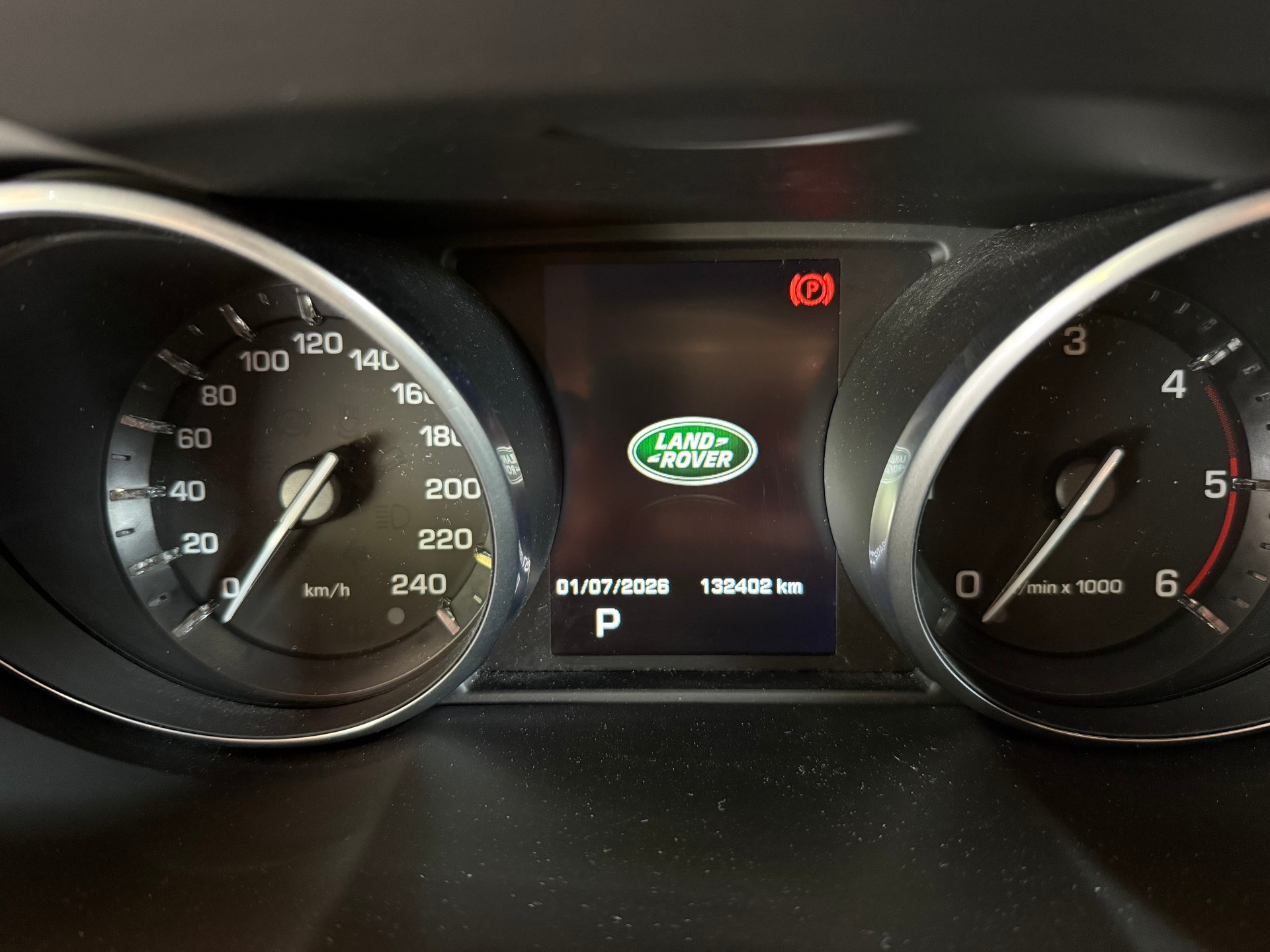 LAND ROVER Range Rover Evoque 2.2 SD4 P212 AT9-image-9