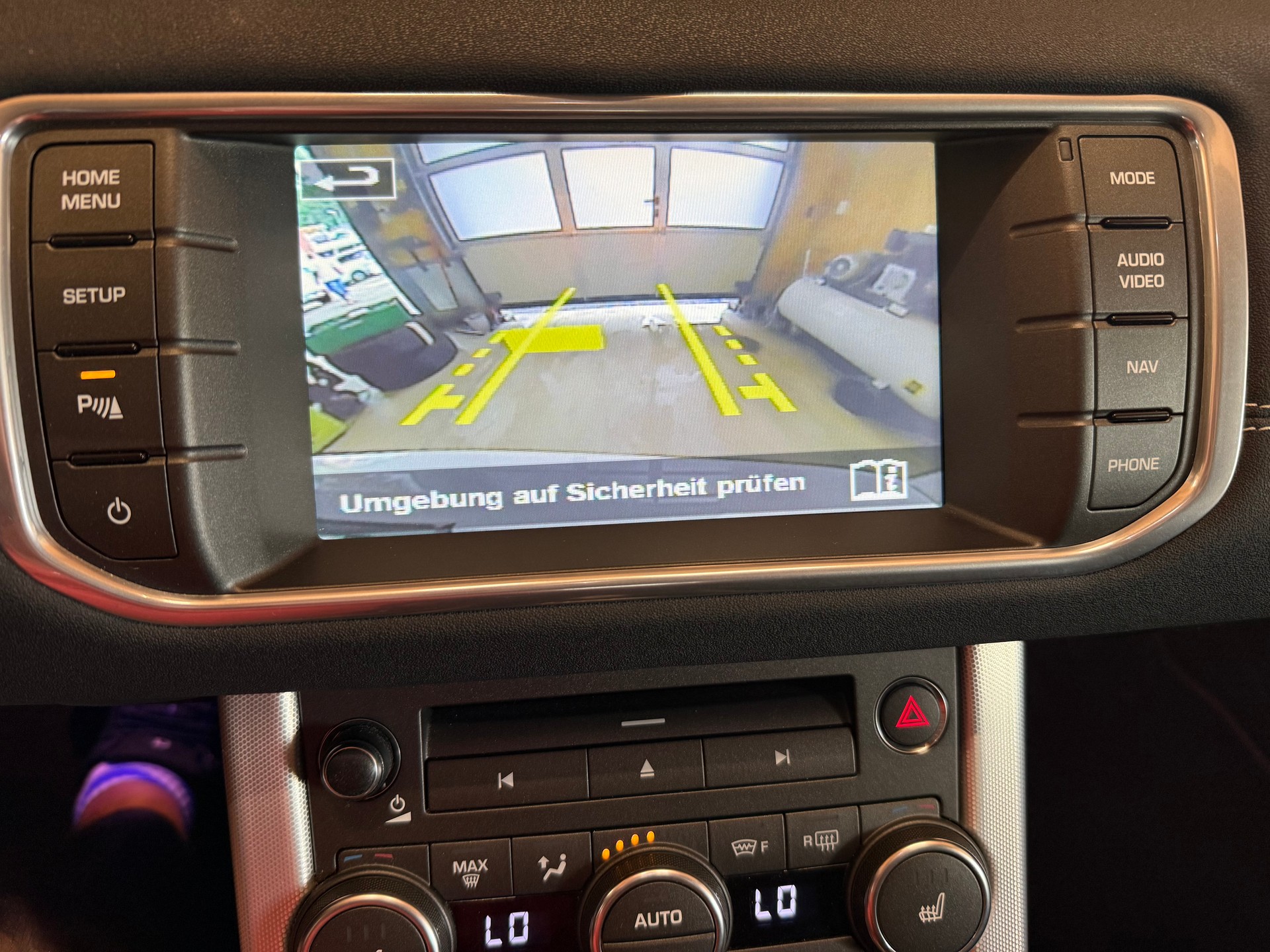 LAND ROVER Range Rover Evoque 2.2 SD4 P212 AT9-image-12