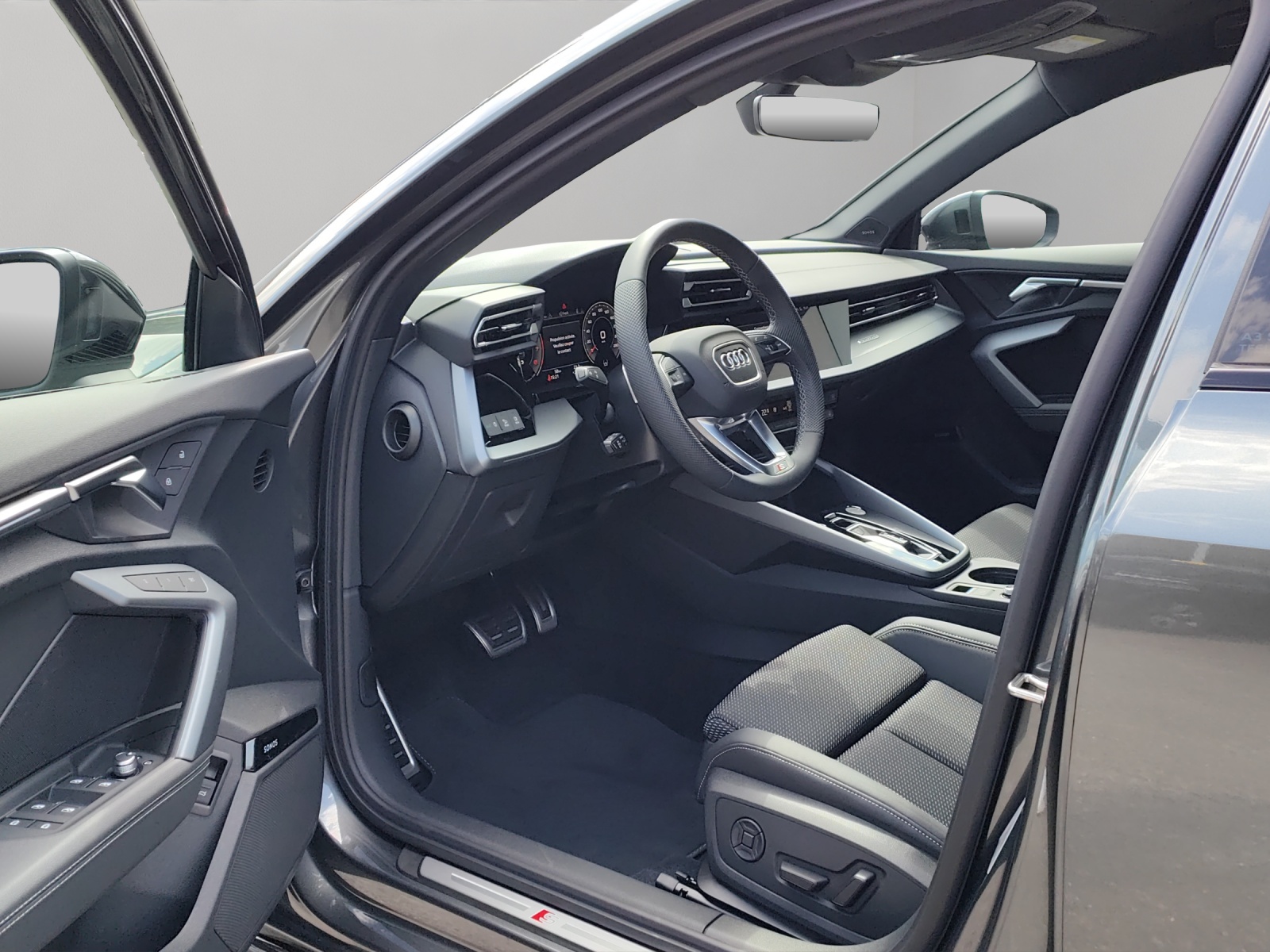 AUDI A3 Sportback TFSI 150 kW quattro S line S tronic-image-4