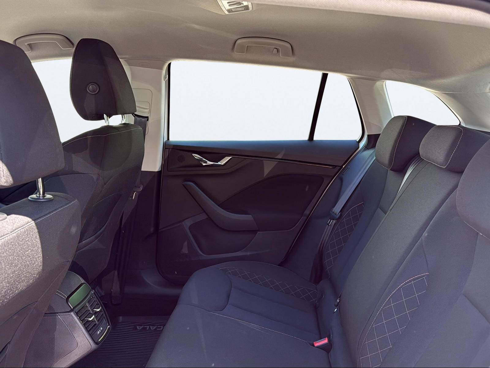 SKODA Scala 1.0 TSI Ambition-image-13