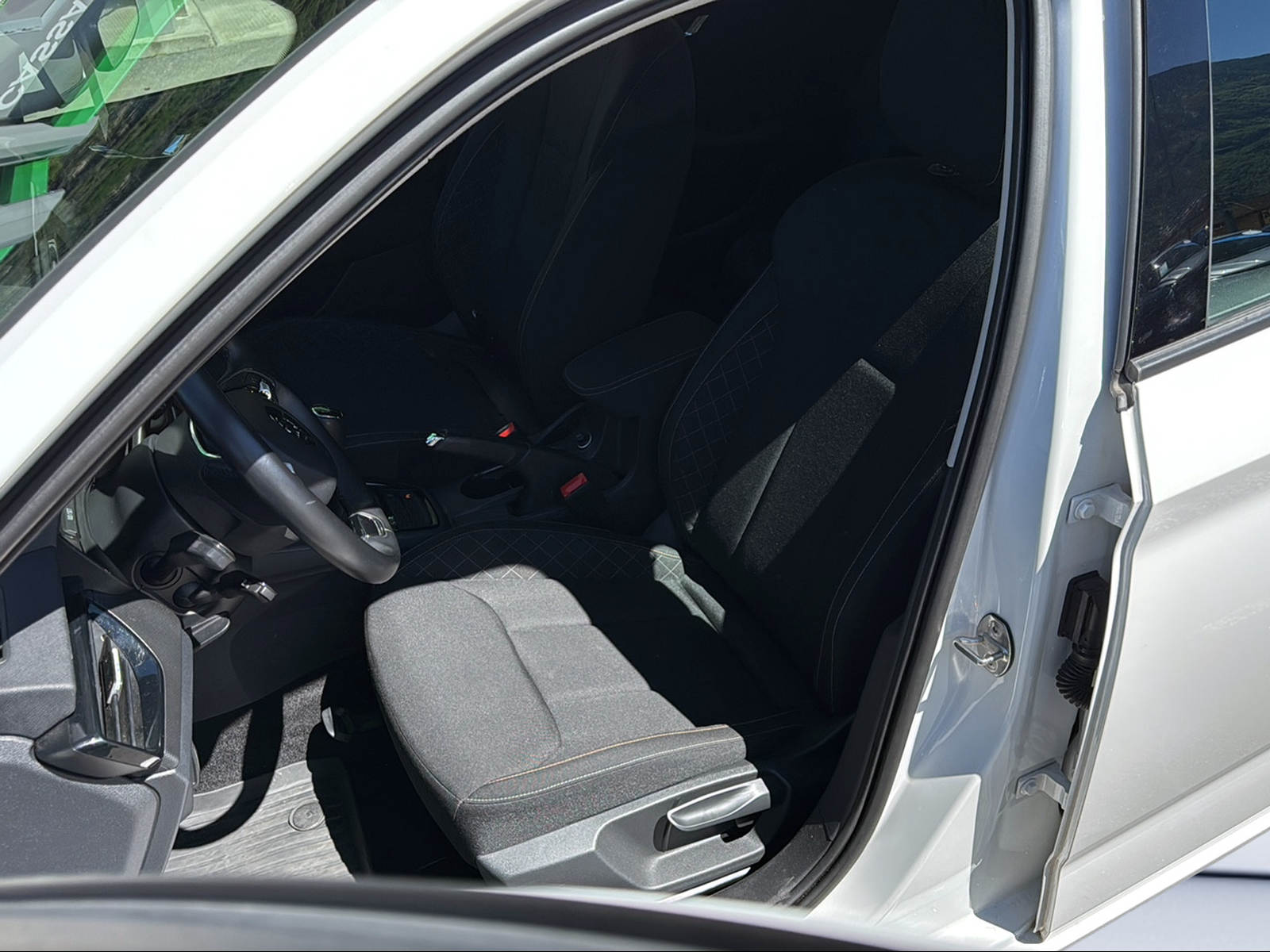 SKODA Scala 1.0 TSI Ambition-image-9
