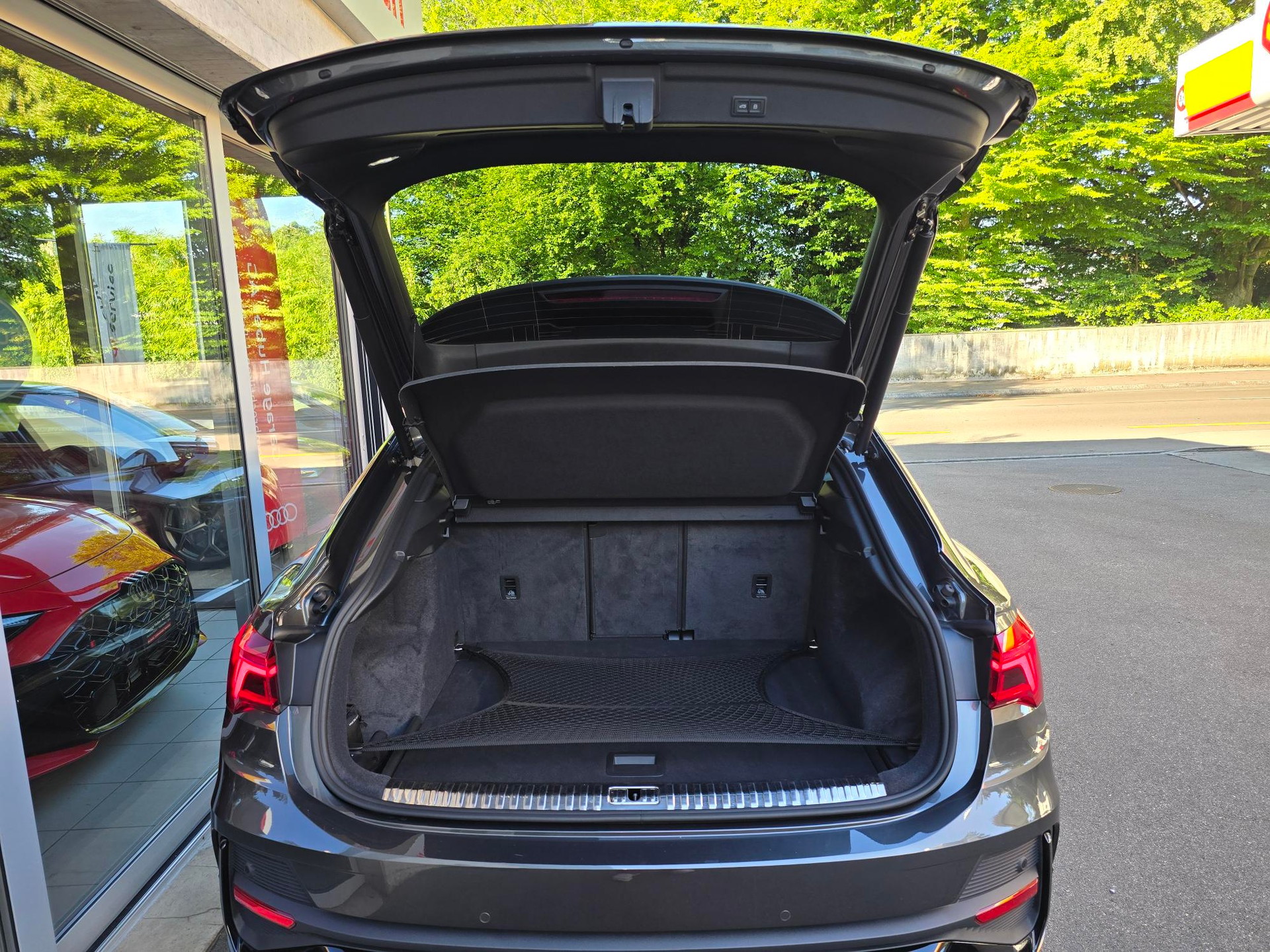 AUDI Q3 Sportback 45 TFSI S line quattro S-tronic-image-13
