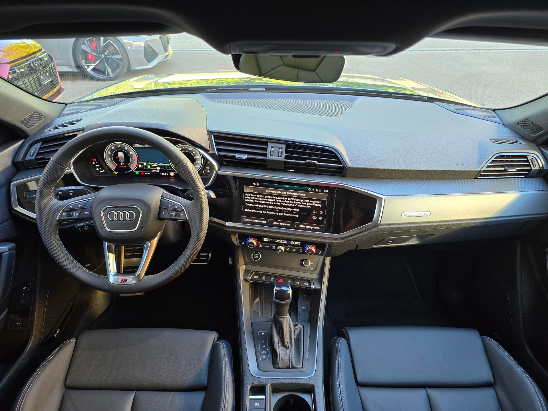 AUDI Q3 Sportback 45 TFSI S line quattro S-tronic-image-5