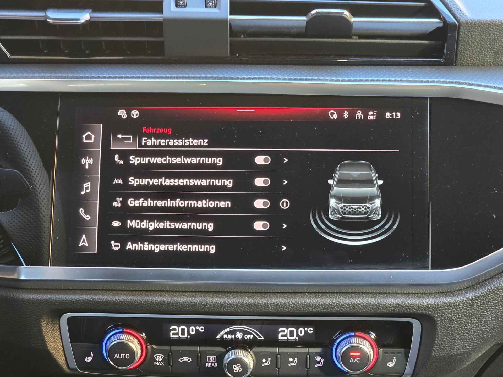 AUDI Q3 Sportback 45 TFSI S line quattro S-tronic-image-12
