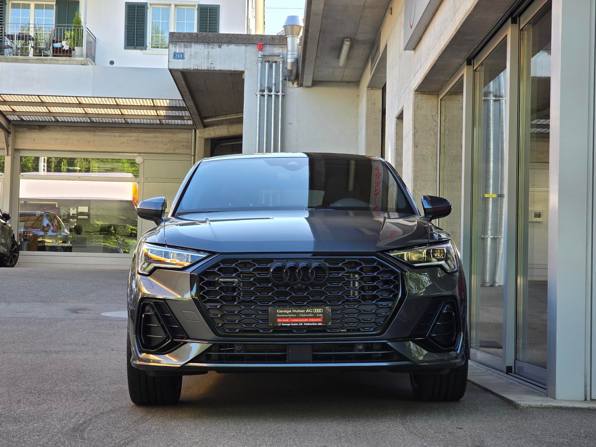 AUDI Q3 Sportback 45 TFSI S line quattro S-tronic-showroom-element-3