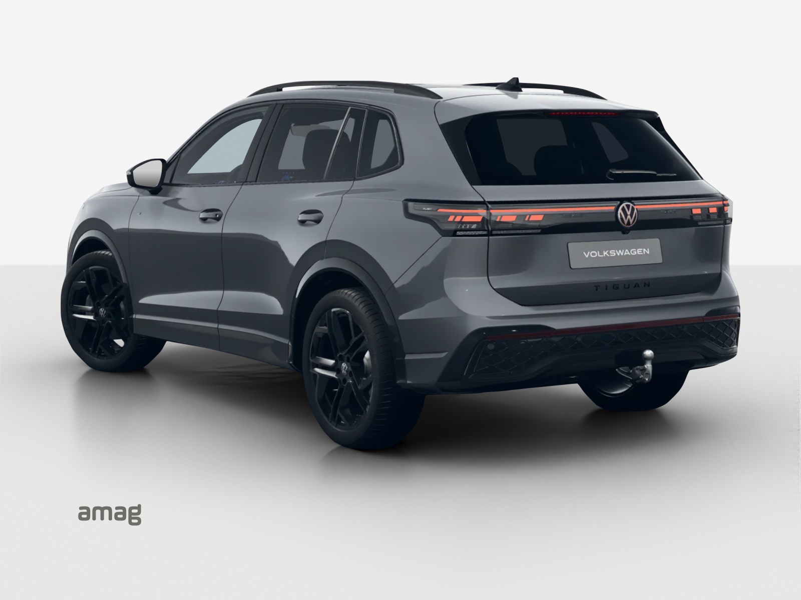 VW Tiguan 2.0 TSI DSG R-Line 4Motion-image-2
