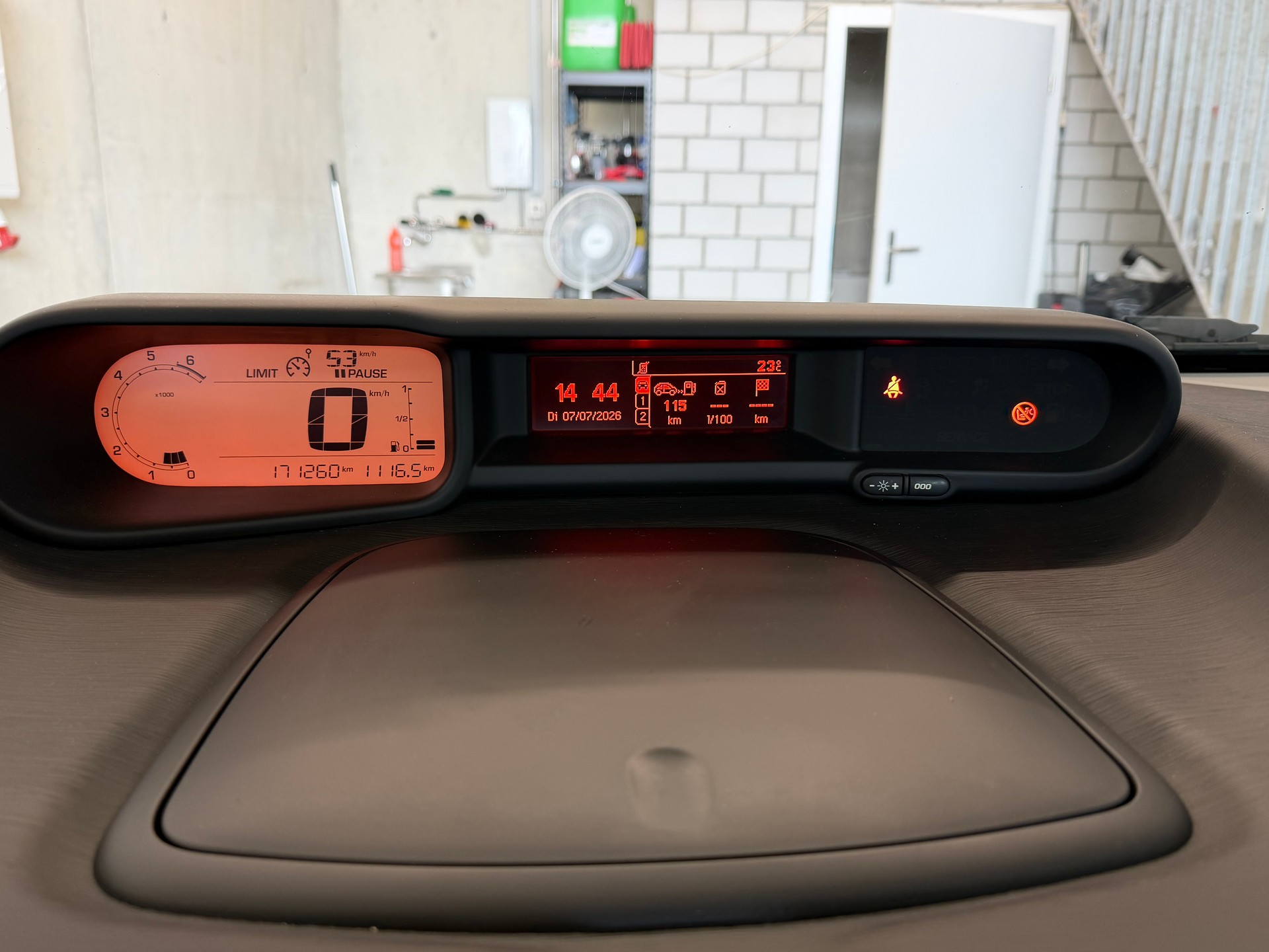 CITROEN C3 Picasso 1.6i 16V Exclusive-image-10