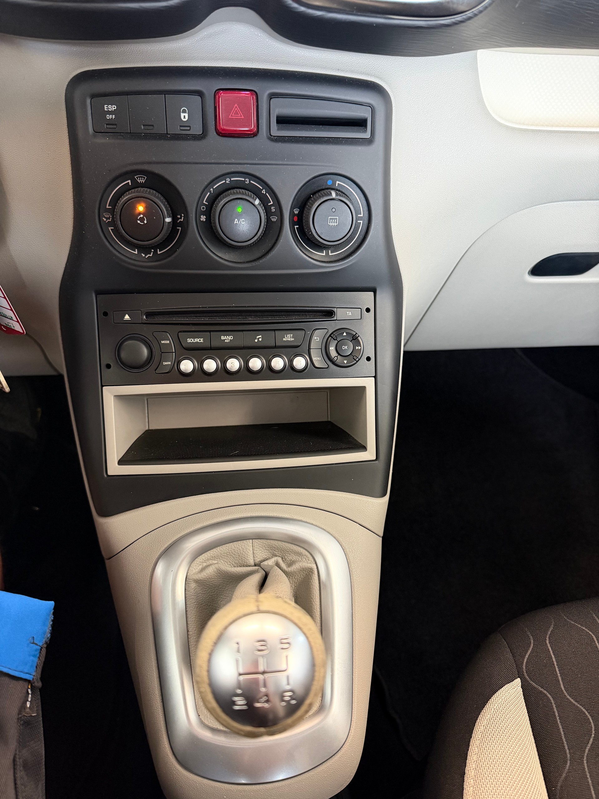 CITROEN C3 Picasso 1.6i 16V Exclusive-image-12